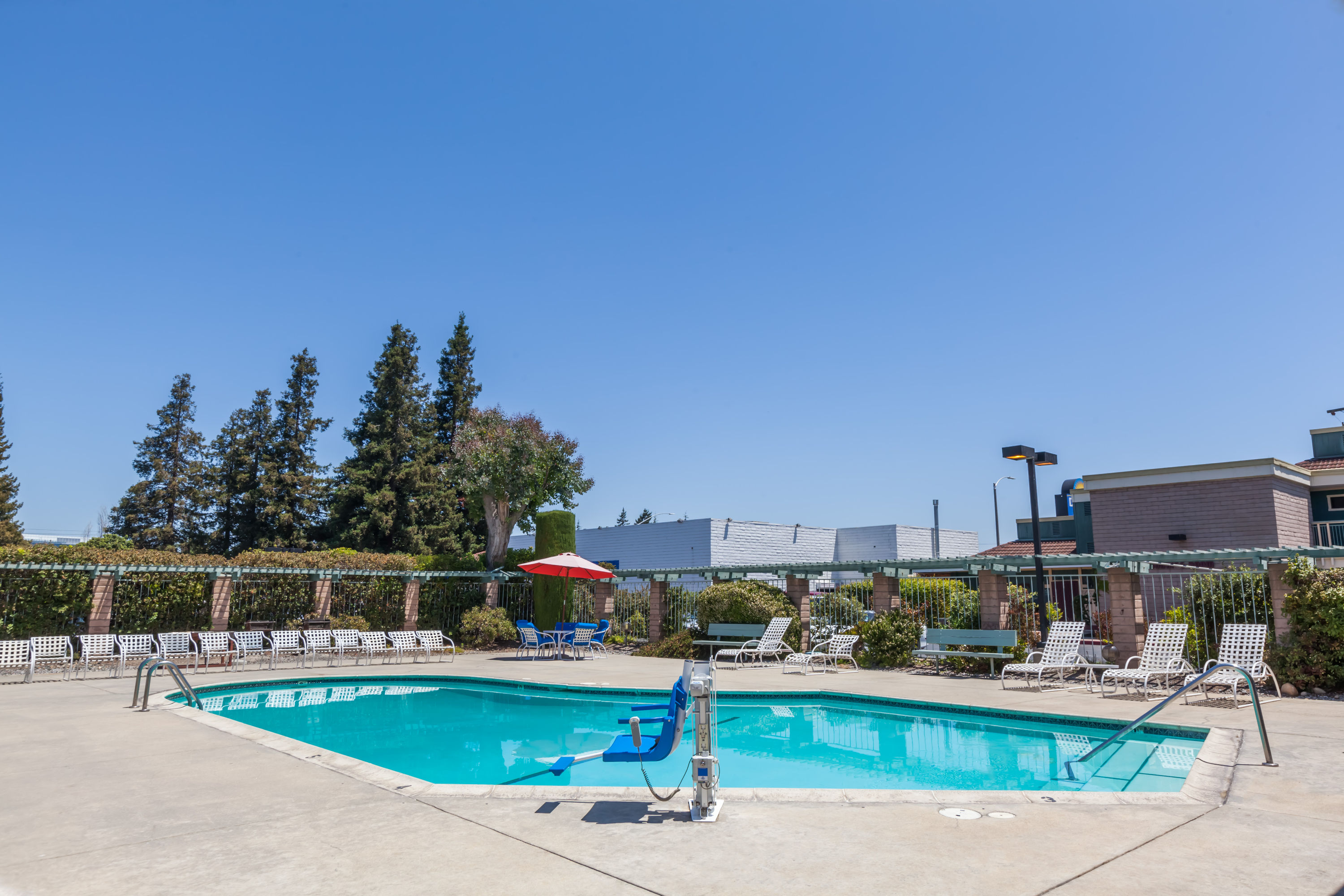 Days Inn & Suites by Wyndham Sunnyvale Sunnyvale, CA Hotels