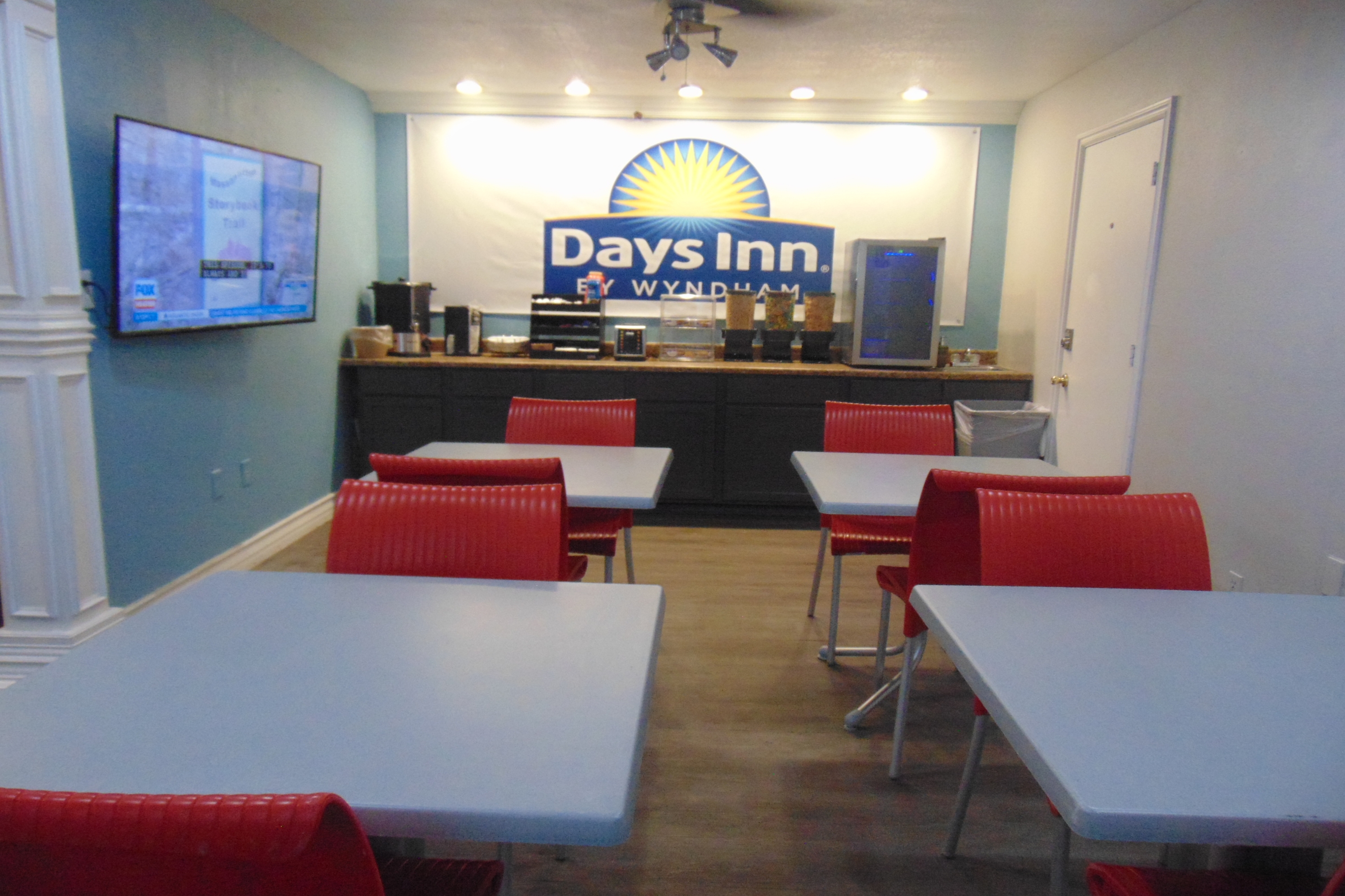 Free breakfast at Days Inn by Wyndham Victorville in Victorville, California