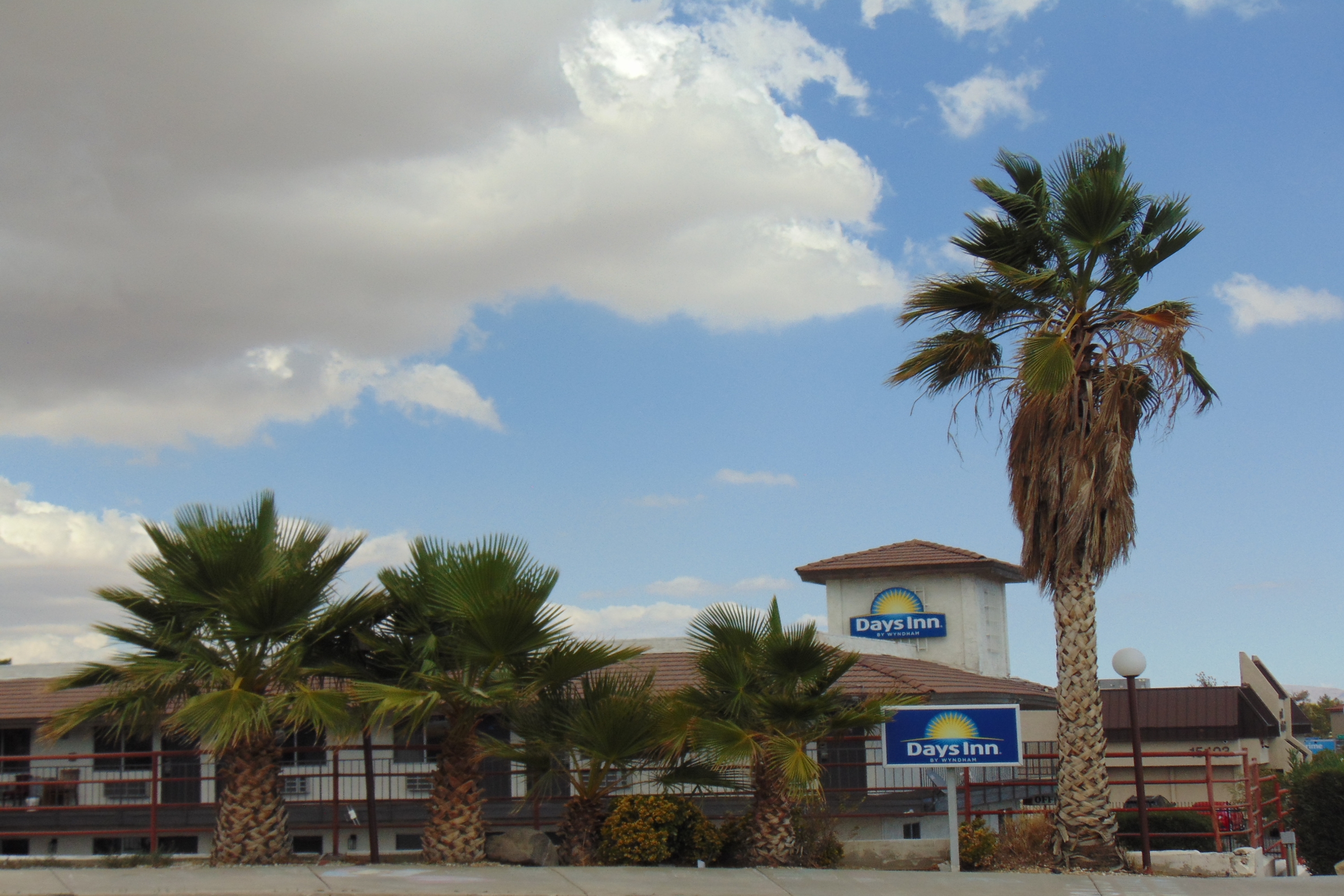 Exterior of Days Inn by Wyndham Victorville hotel in Victorville, California
