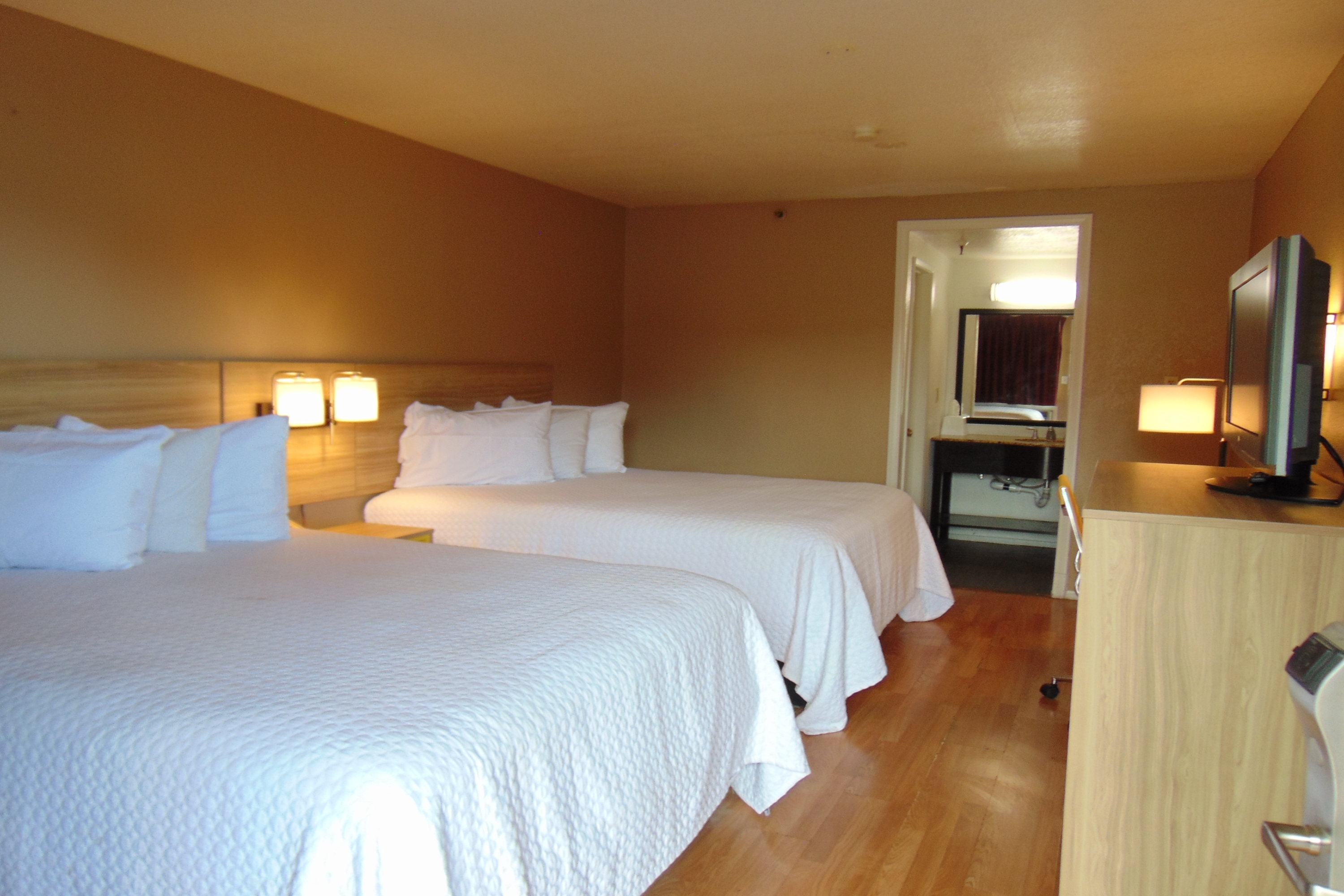 Guest room at the Days Inn by Wyndham Victorville in Victorville, California