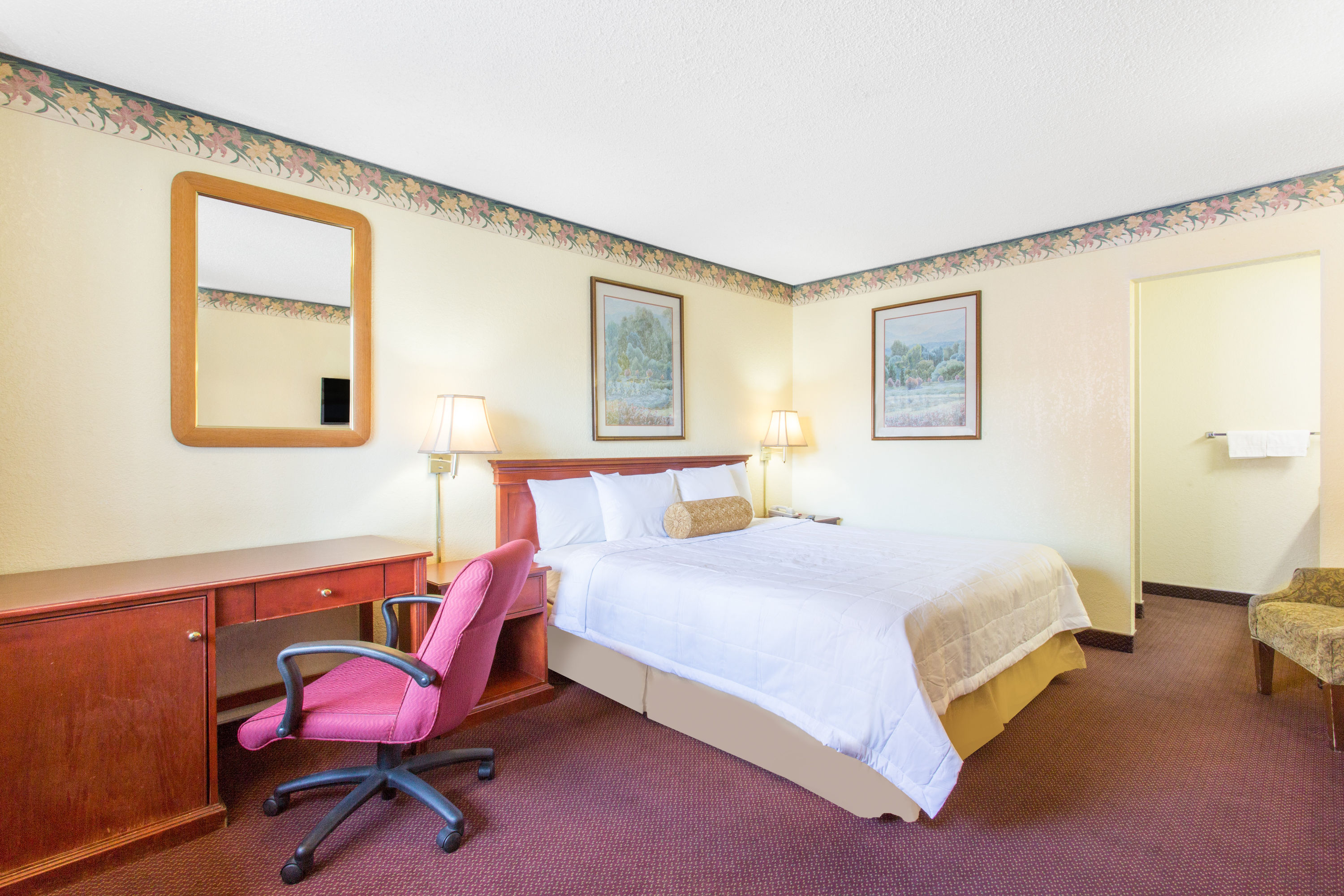 Guest room at the Days Inn by Wyndham Yuba City in Yuba City, California