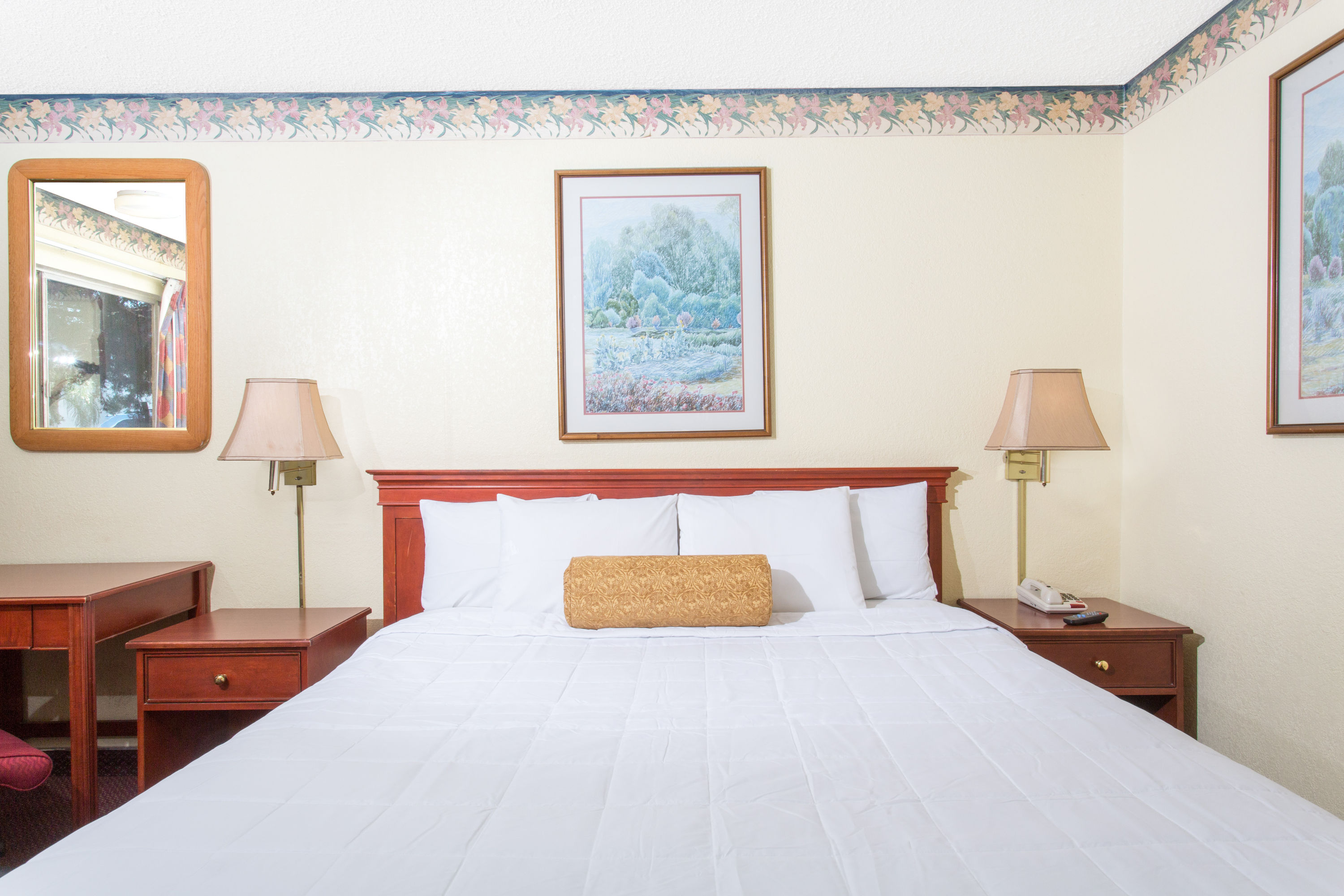 Guest room at the Days Inn by Wyndham Yuba City in Yuba City, California