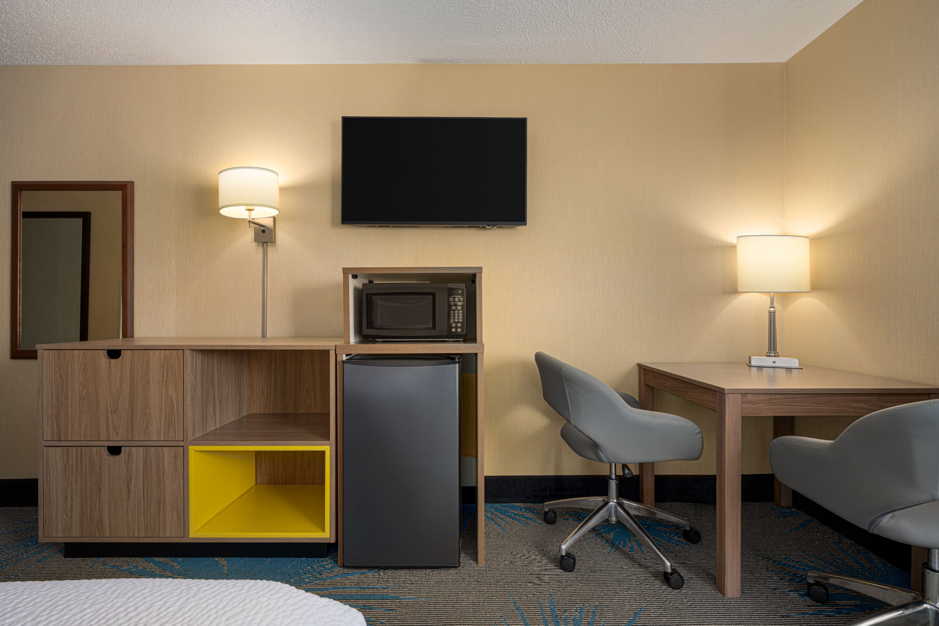 Guest room at the Days Inn by Wyndham Carbondale in Carbondale, Colorado