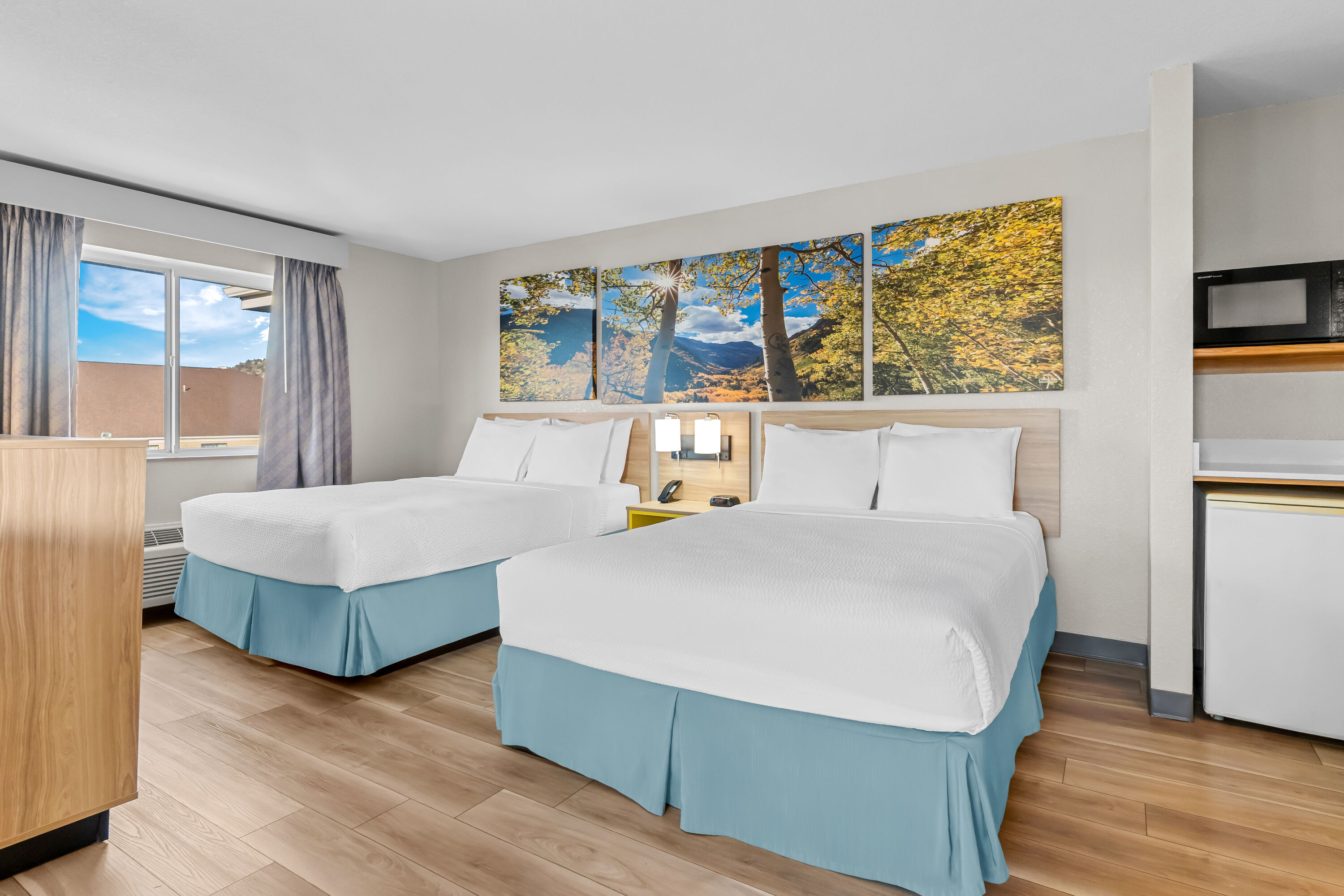 Days Inn & Suites by Wyndham Castle Rock suite in Castle Rock, Colorado