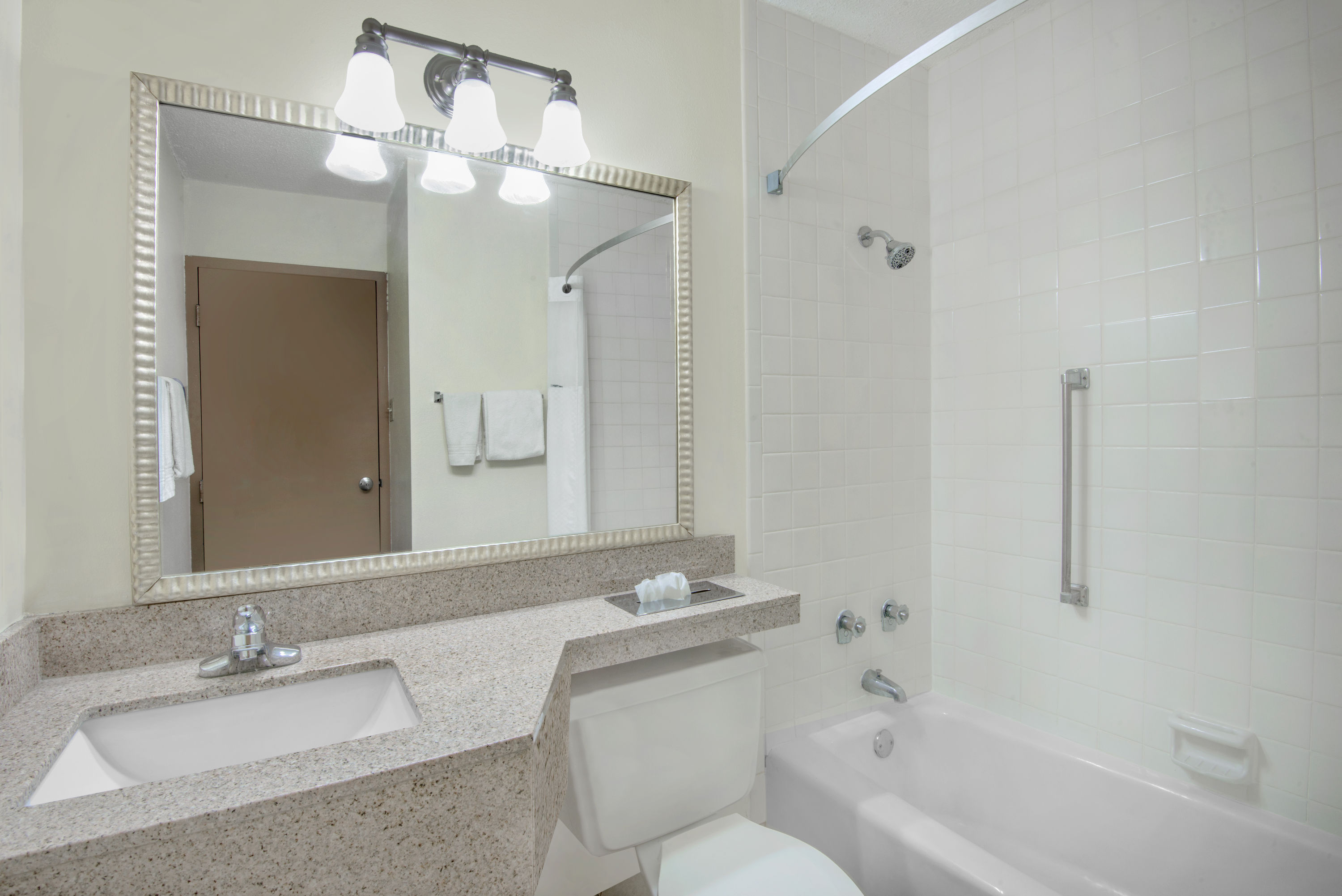 Guest room bath at the Days Inn by Wyndham Colorado City in Colorado City, Colorado