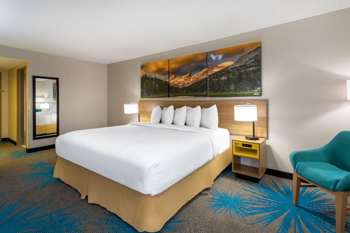 Days Inn & Suites By Wyndham Denver International Airport Days Inn & Suites by Wyndham Denver International Airport | Denver, CO