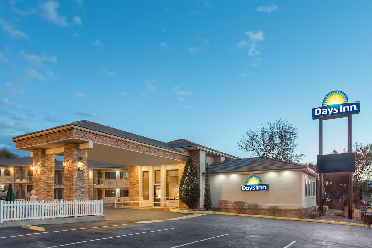 Days Inn by Wyndham Grand Junction Grand Junction, CO Hotels