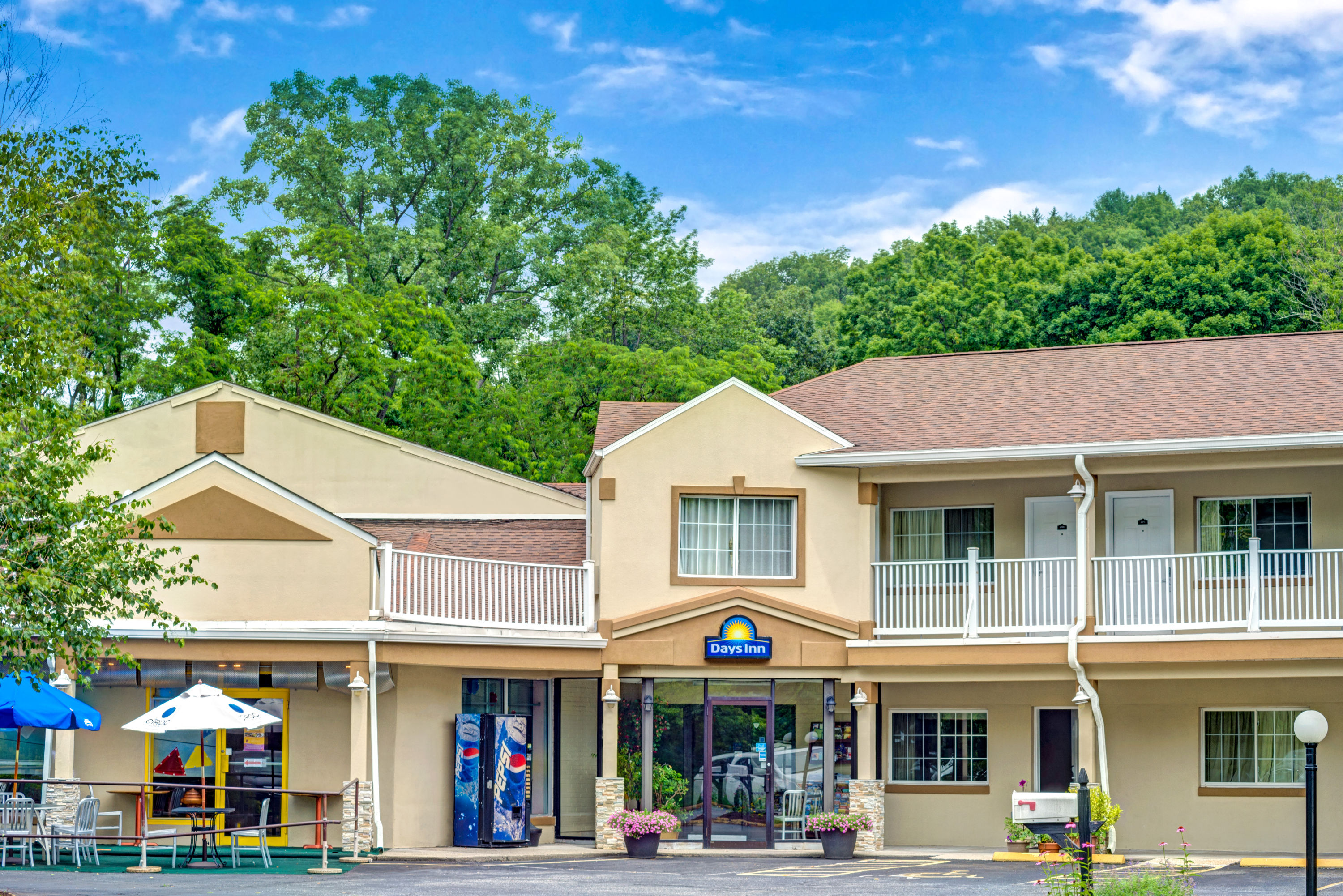 Days Inn By Wyndham Ridgefield Ridgefield Hotels CT 06877