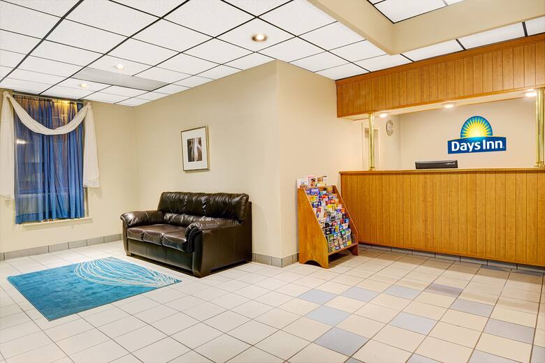 Days Inn Southington hotel lobby in Southington, Connecticut