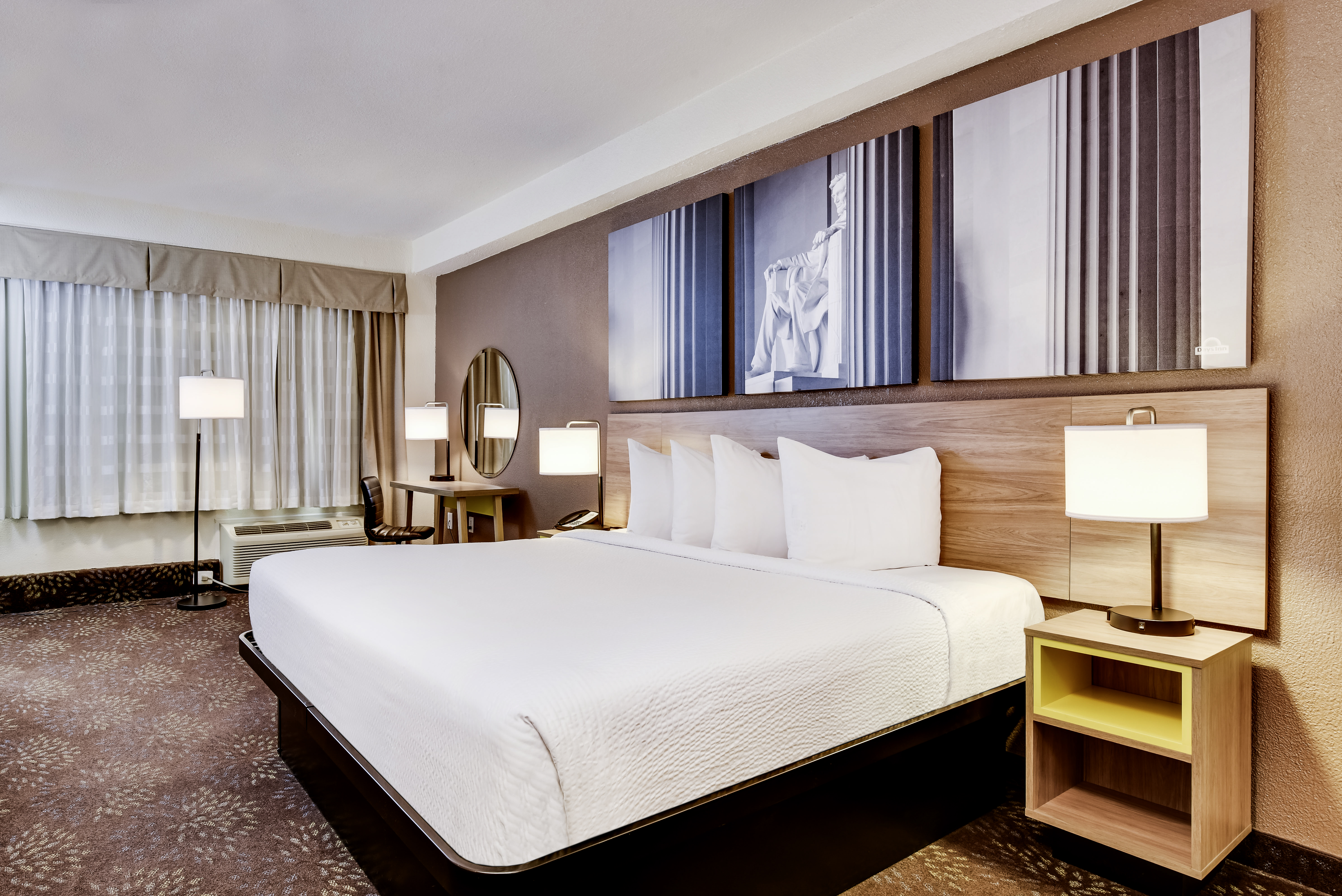 Guest room at the Days Inn by Wyndham Washington DC/Connecticut Avenue in Washington, District Of Columbia