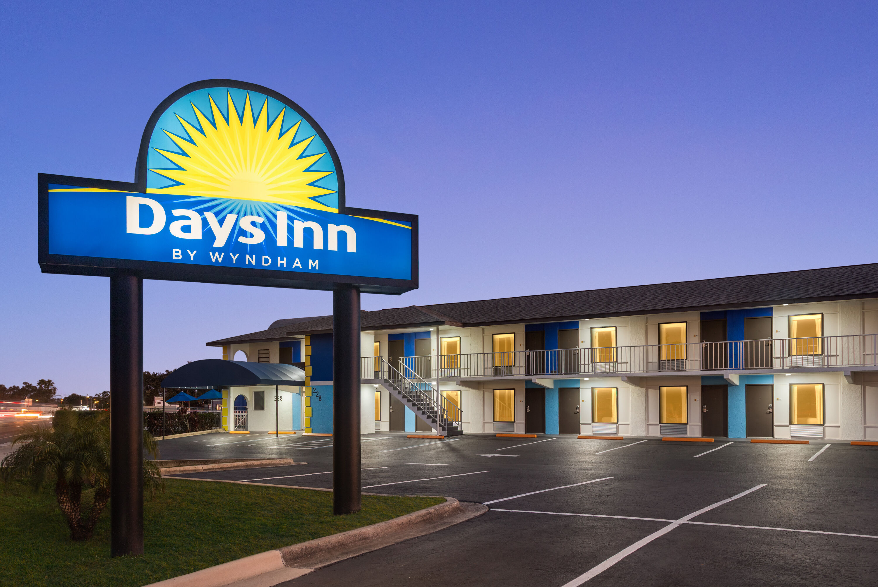 Exterior of Days Inn by Wyndham Apopka/Orlando hotel in APOPKA, Florida