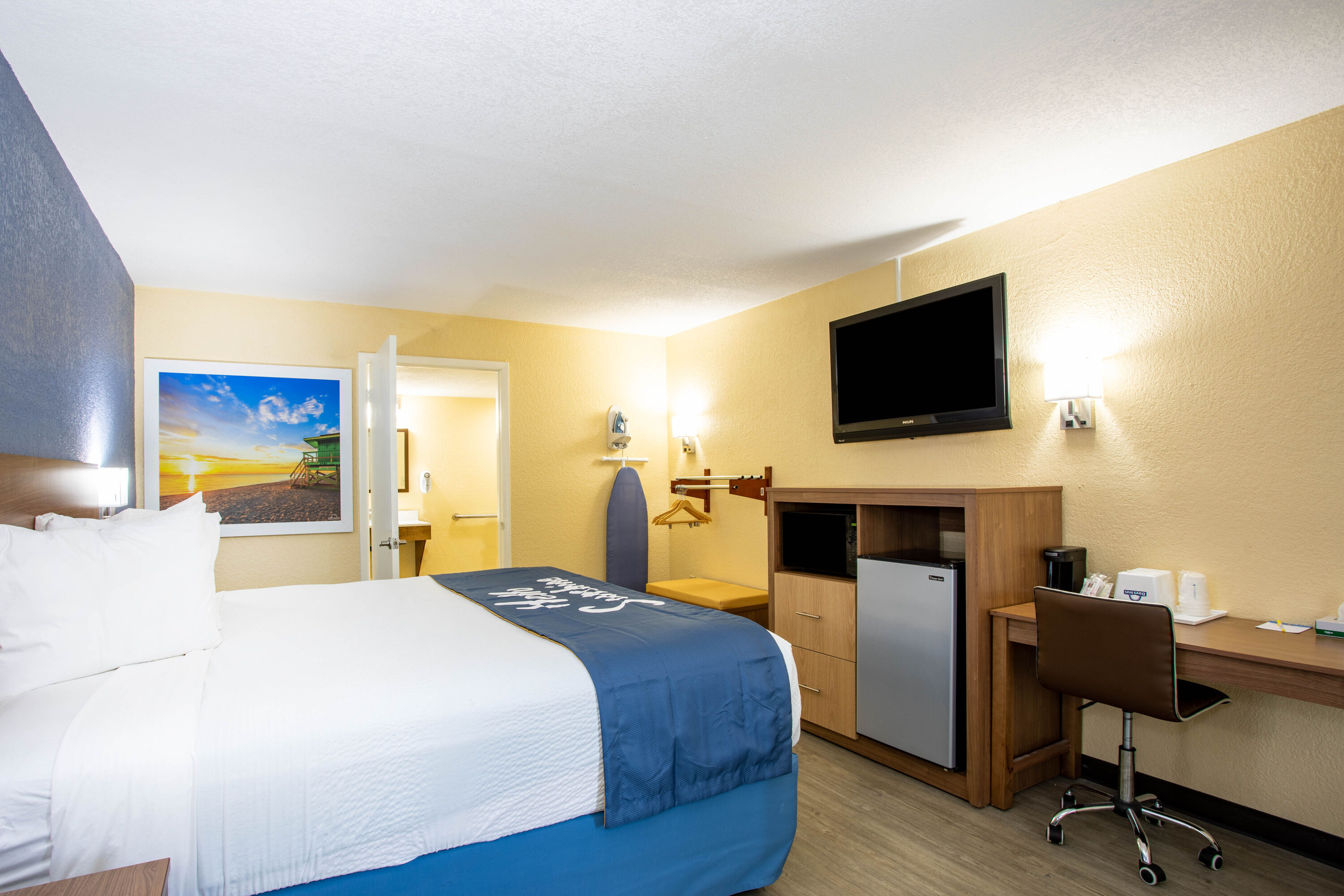 Guest room at the Days Inn by Wyndham Apopka/Orlando in APOPKA, Florida