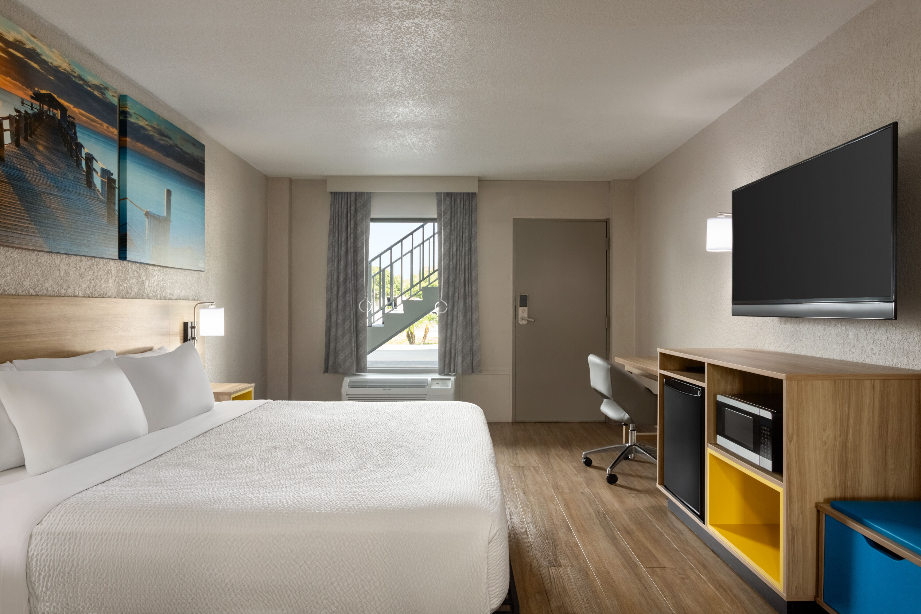 Guest room at the Days Inn by Wyndham Apopka/Orlando in APOPKA, Florida