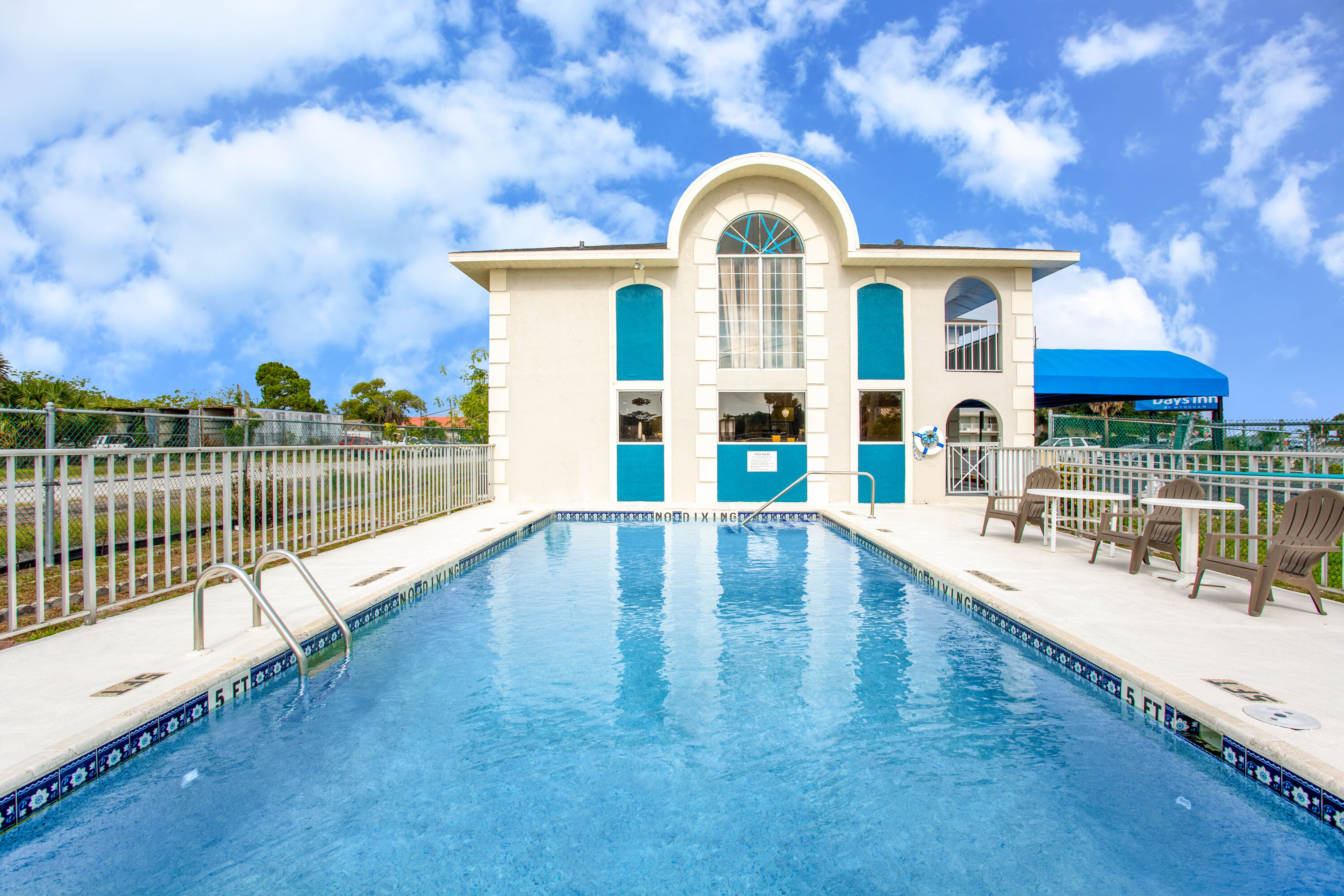 Days Inn By Wyndham Apopka Orlando Apopka Fl Hotels
