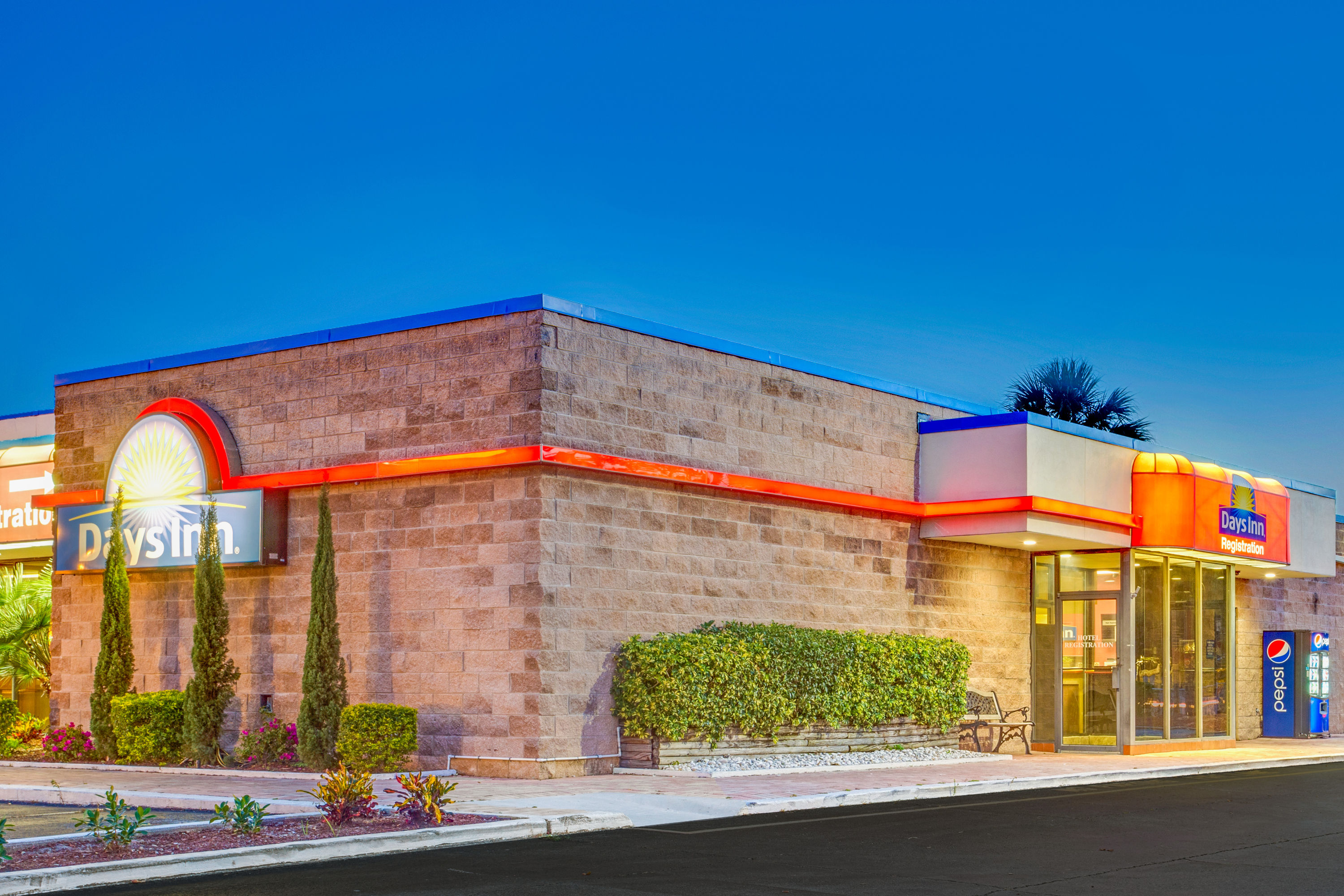 Exterior of Days Inn by Wyndham Bradenton - Near the Gulf hotel in Bradenton, Florida