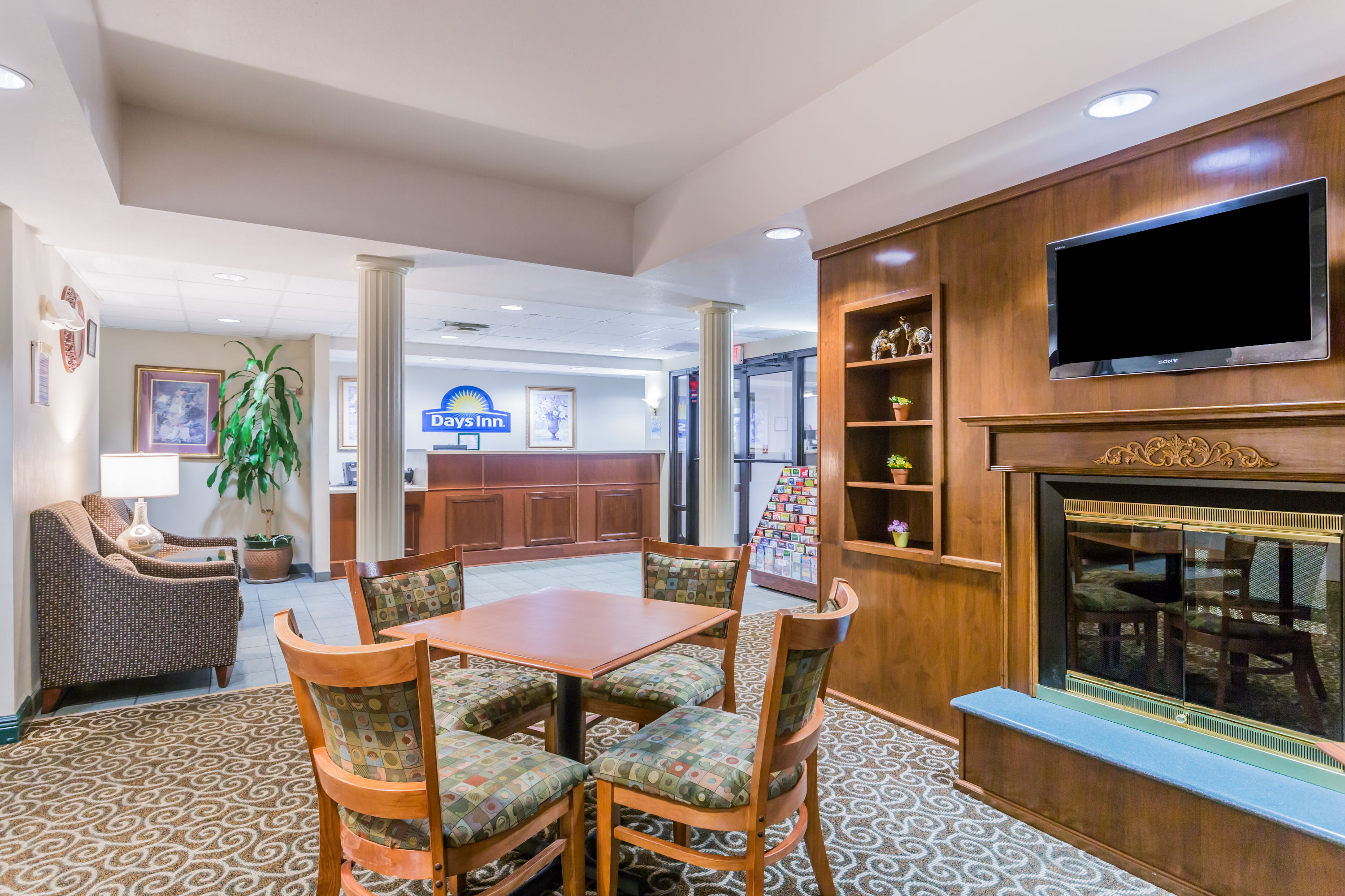 Days Inn By Wyndham Chiefland Chiefland Fl Hotels