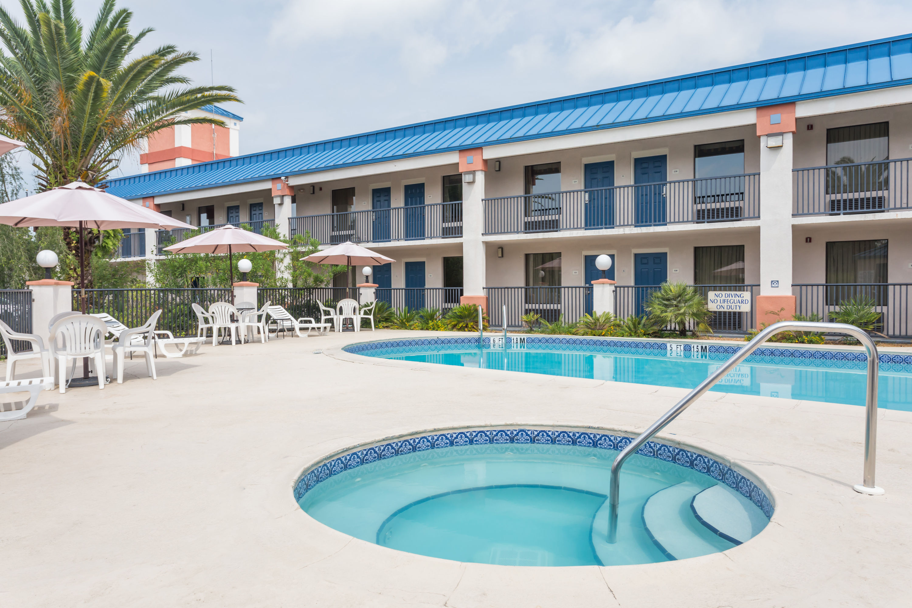 Days Inn by Wyndham Chiefland Chiefland, FL Hotels
