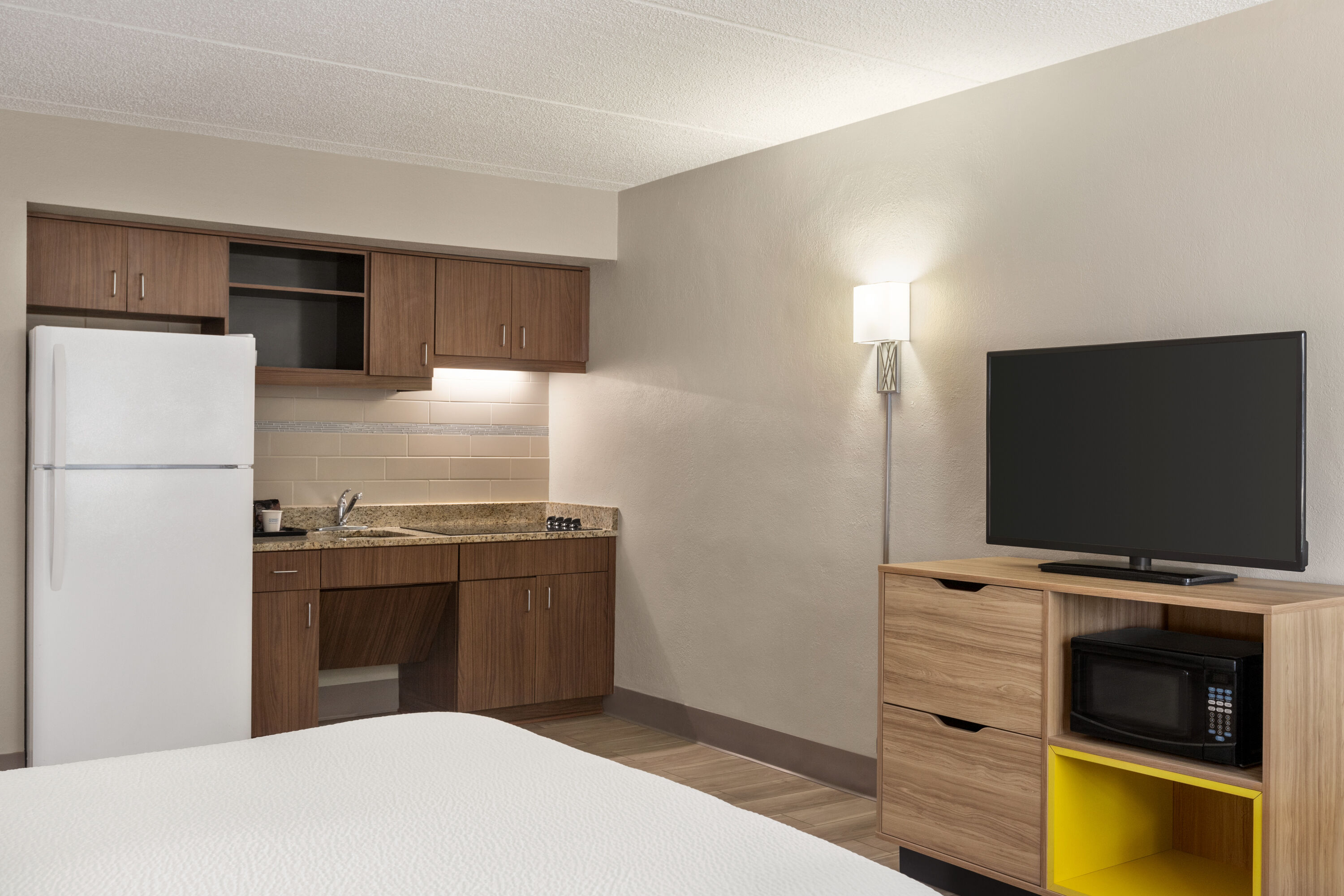 Days Inn by Wyndham Cocoa Beach Port Canaveral Cocoa Beach, FL Hotels