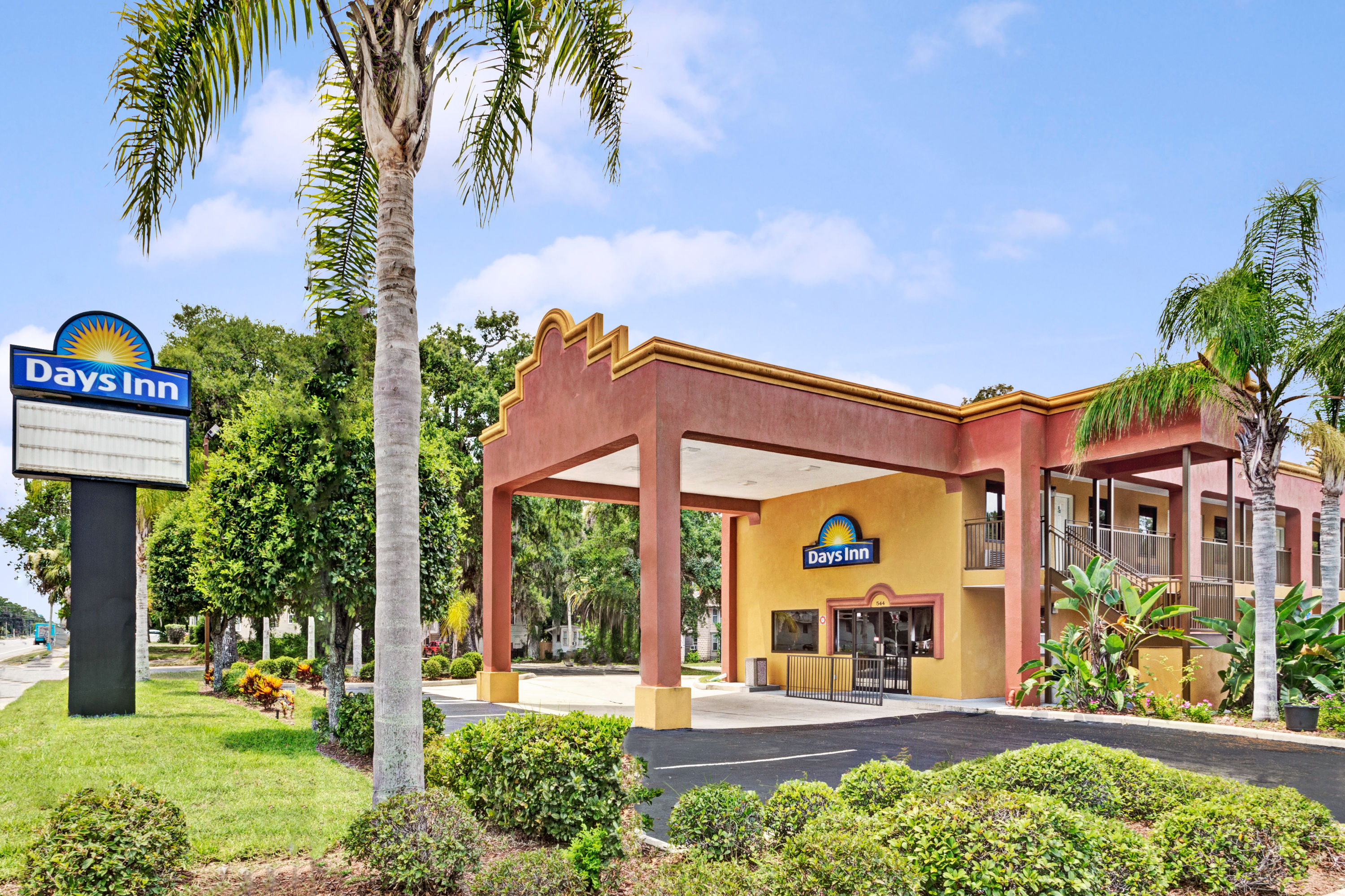 Days Inn By Wyndham Daytona Beach Downtown Daytona Beach