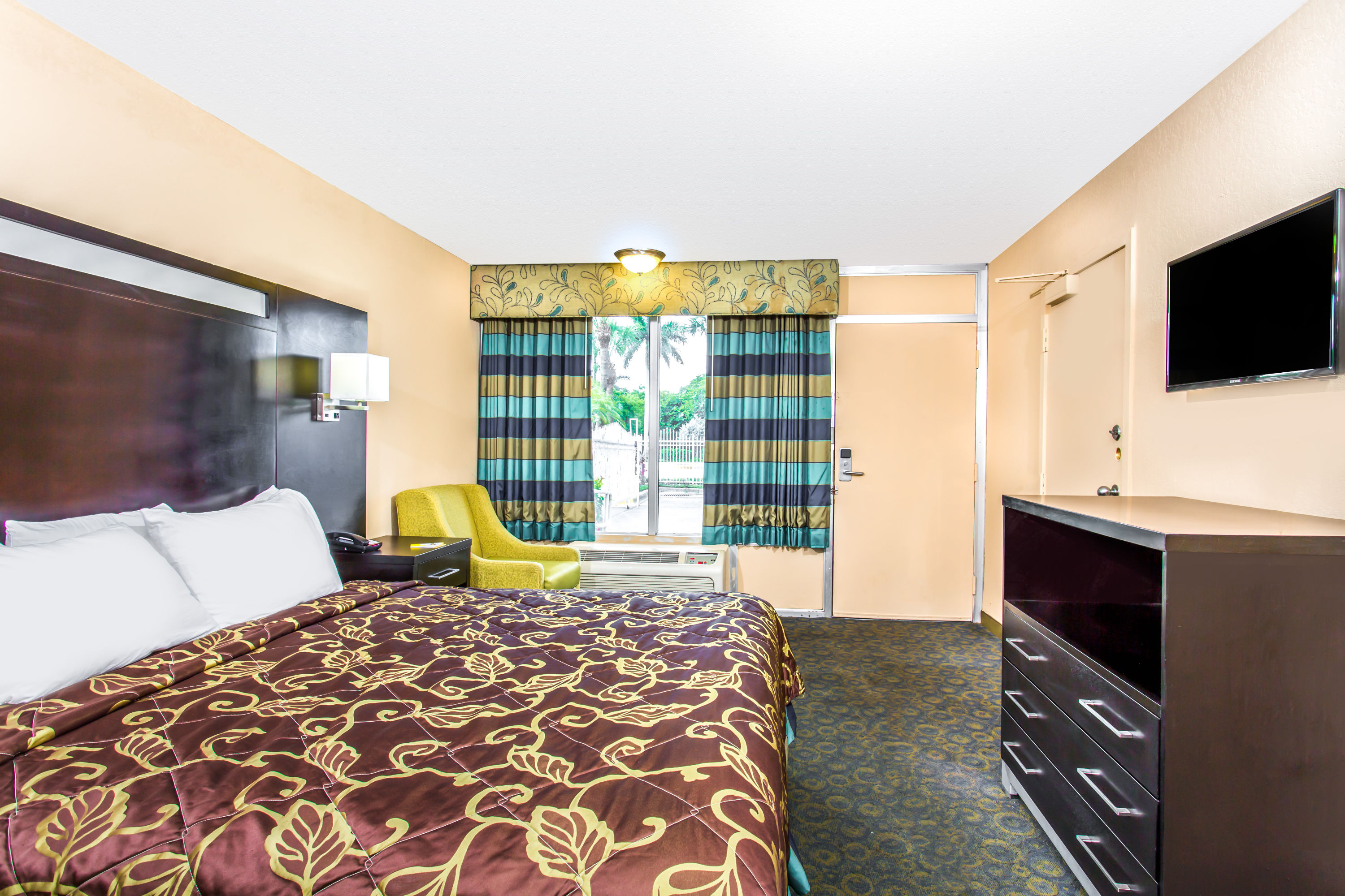 Days Inn by Wyndham Fort Lauderdale Airport Cruise Port Fort