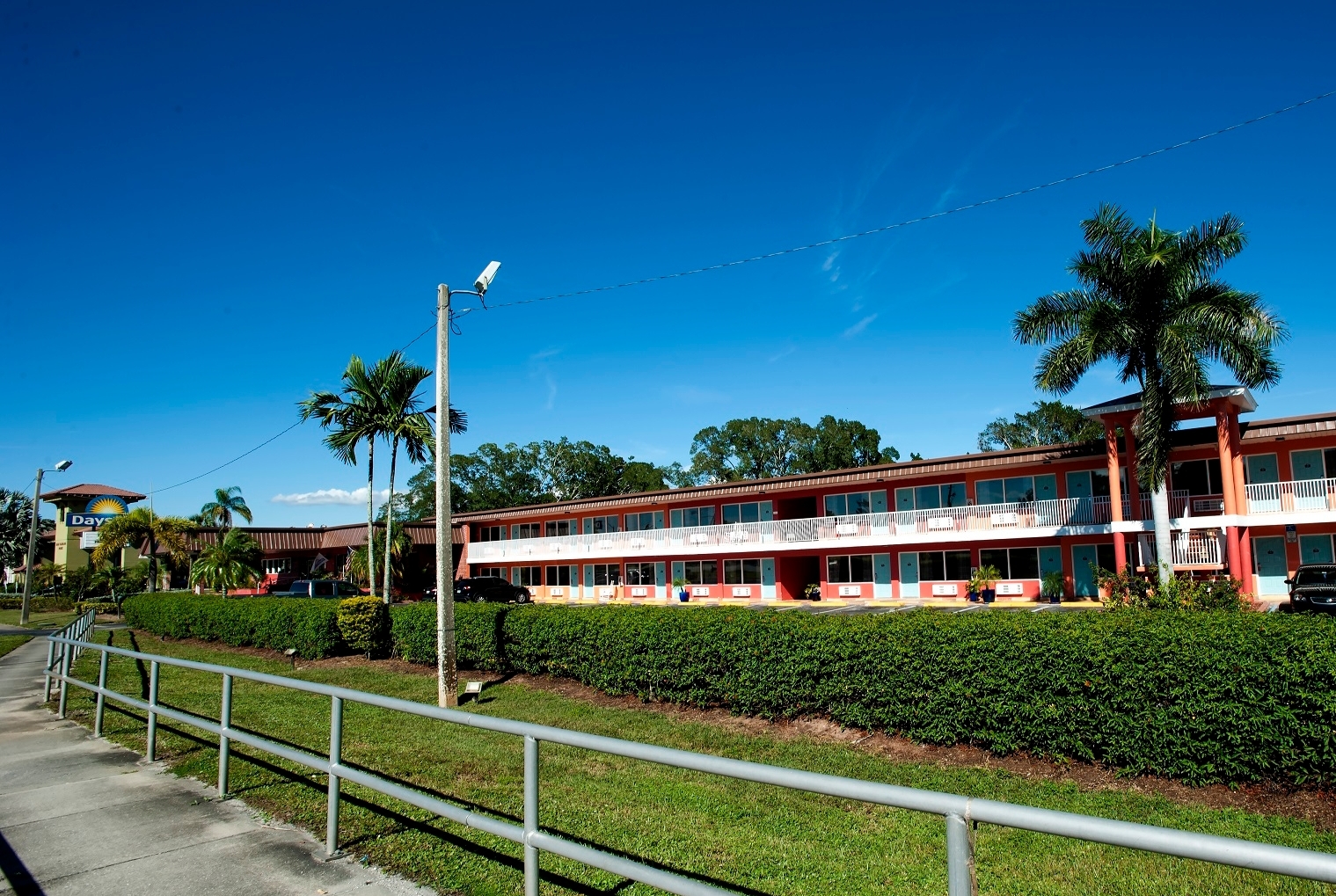 Exterior of Days Inn by Wyndham Fort Myers Springs Resort hotel in Fort Myers, Florida