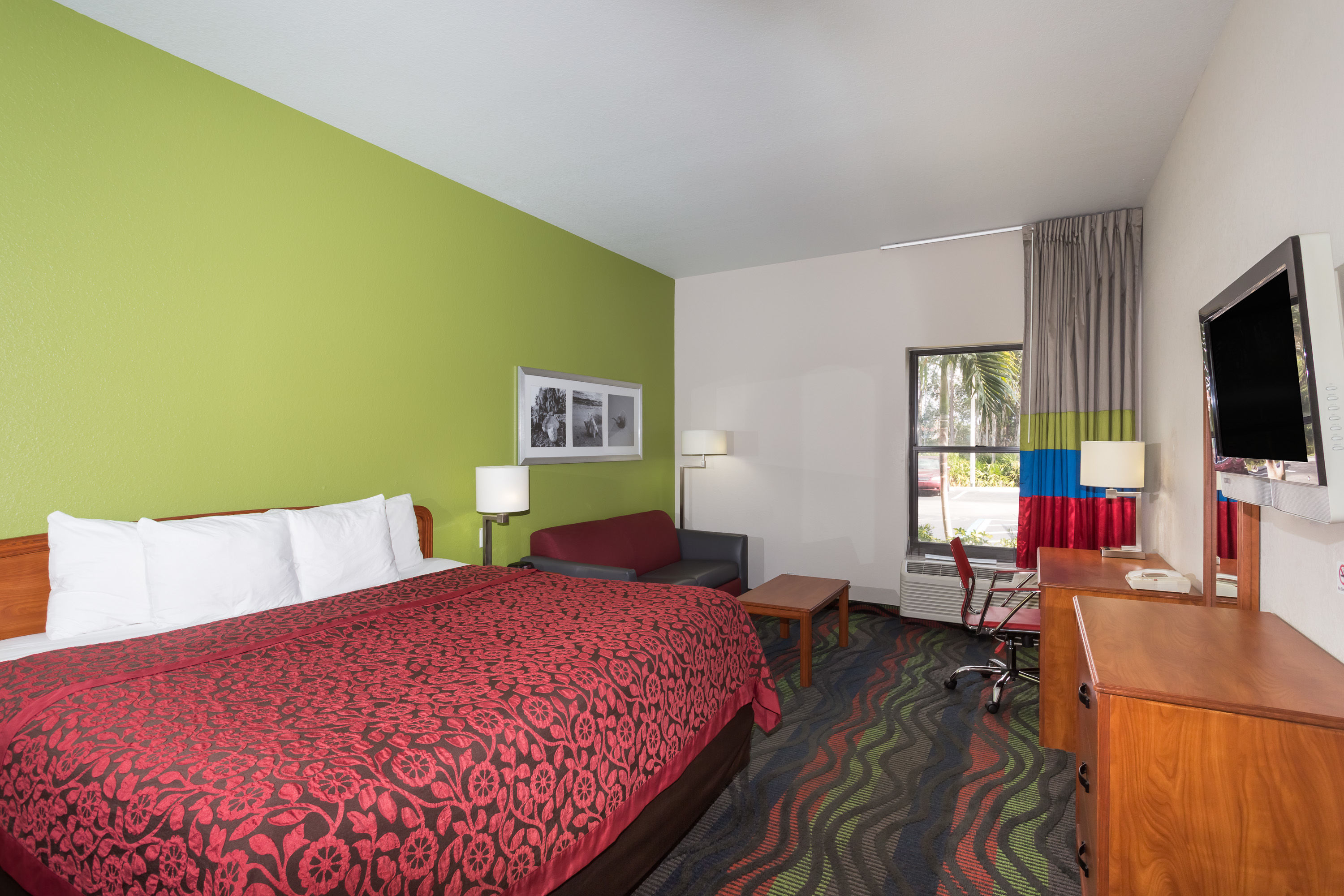 Days Inn Amp Suites By Wyndham Fort Myers Near Jetblue Park