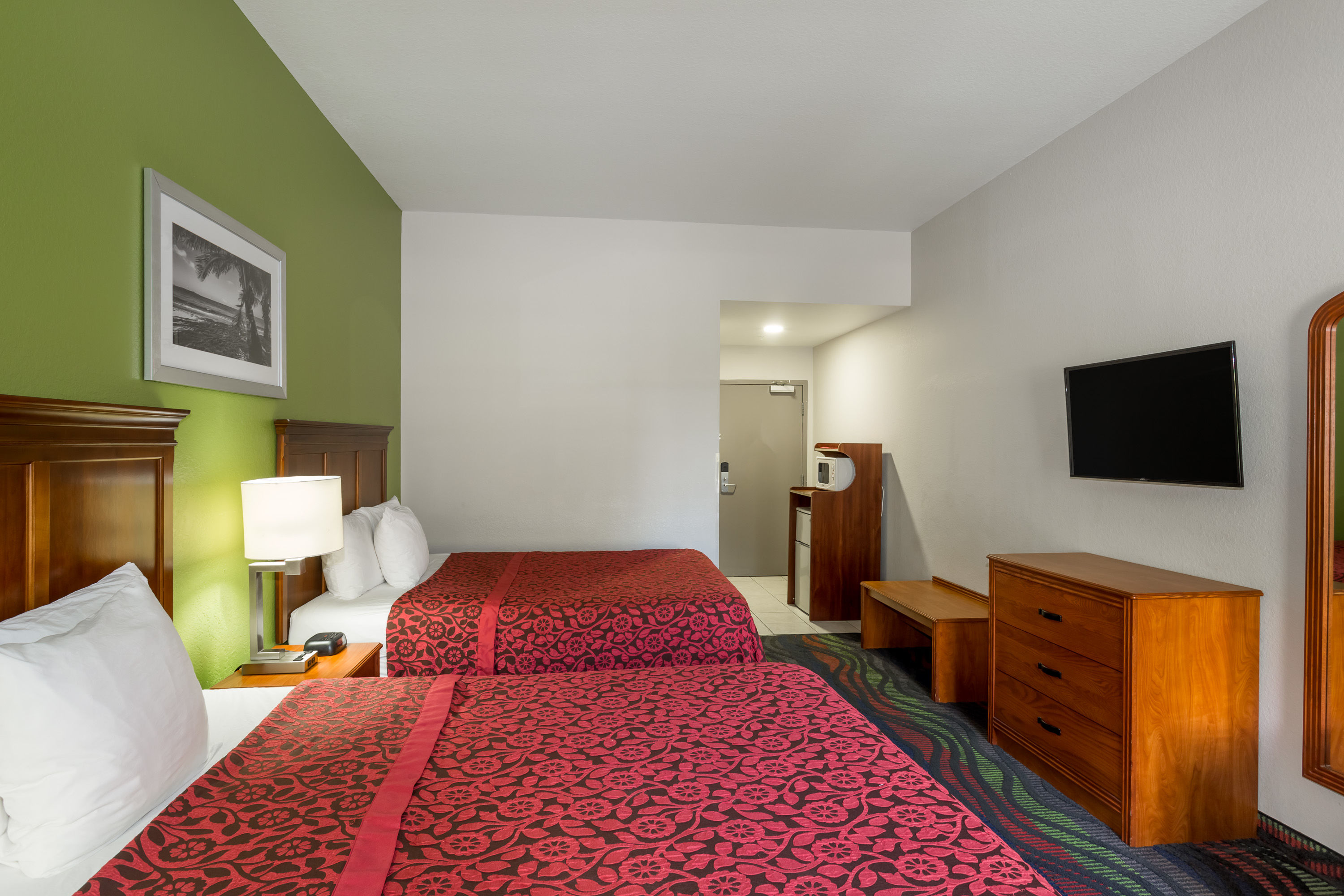 Days Inn Amp Suites By Wyndham Fort Myers Near Jetblue Park