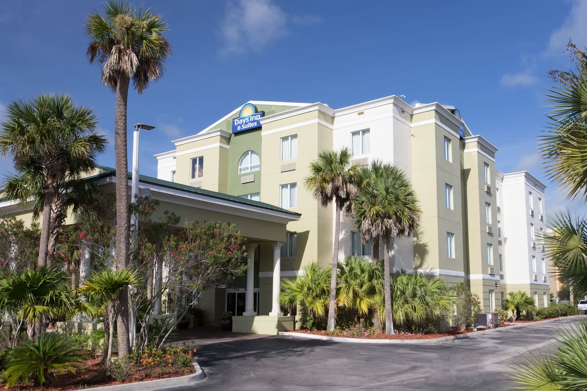 Days Inn & Suites by Wyndham Fort Pierce I95 Ft Pierce Days Inn & Suites by Wyndham Fort Pierce I95 Ft Pierce