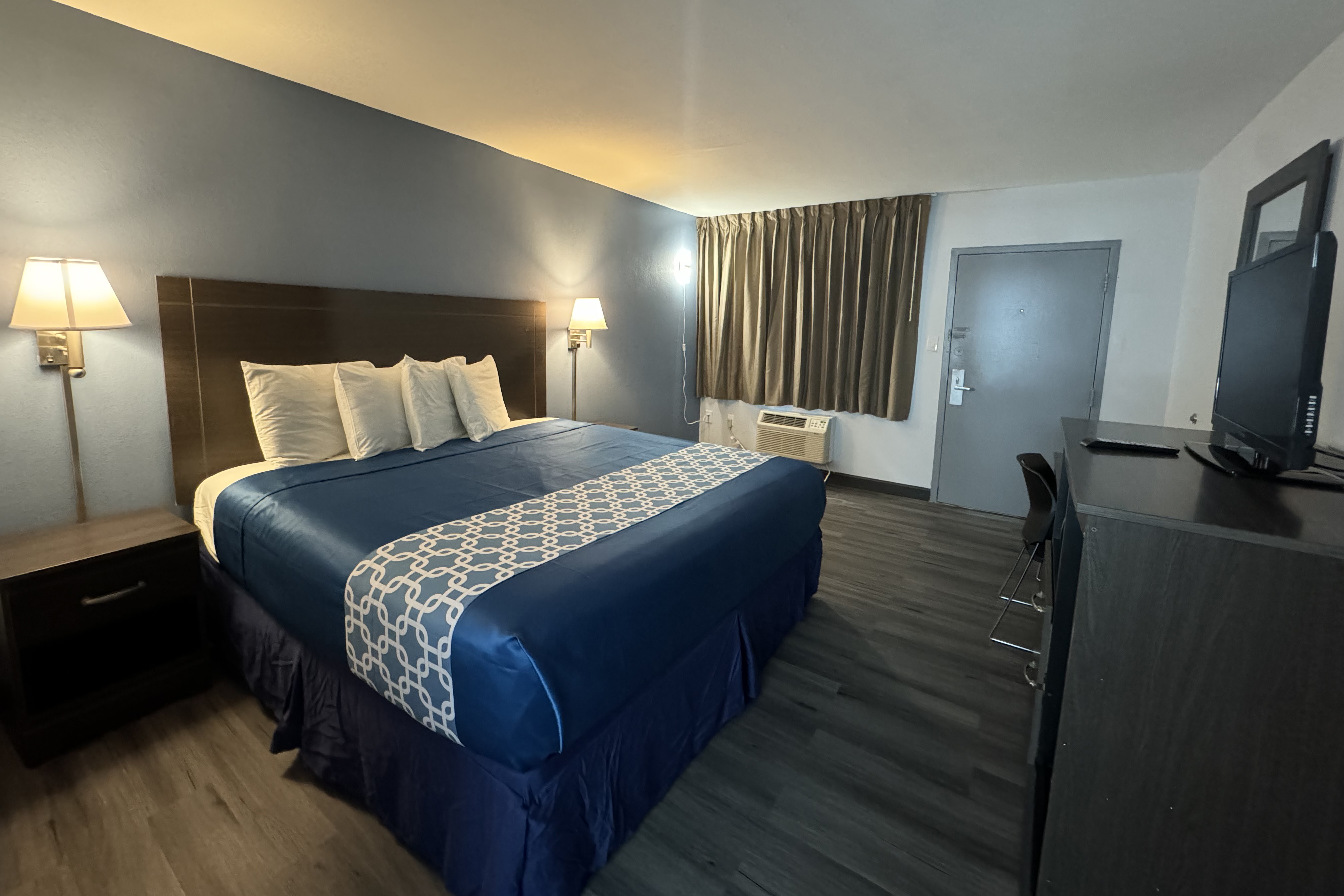 Guest room at the Days Inn by Wyndham Gainesville Hospital/University Area in Gainesville, Florida