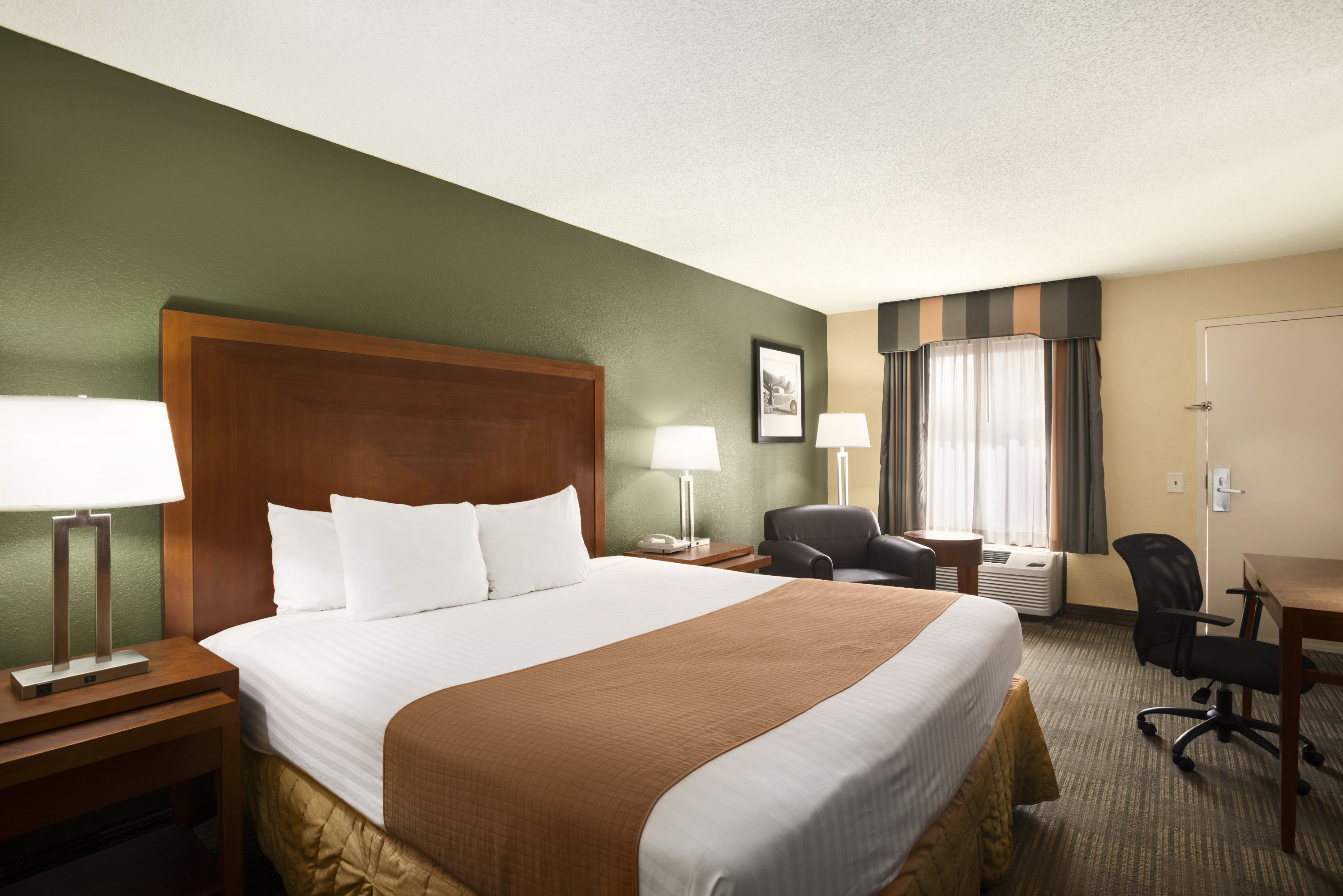 Days inn by wyndham jacksonville airport jacksonville fl hotels