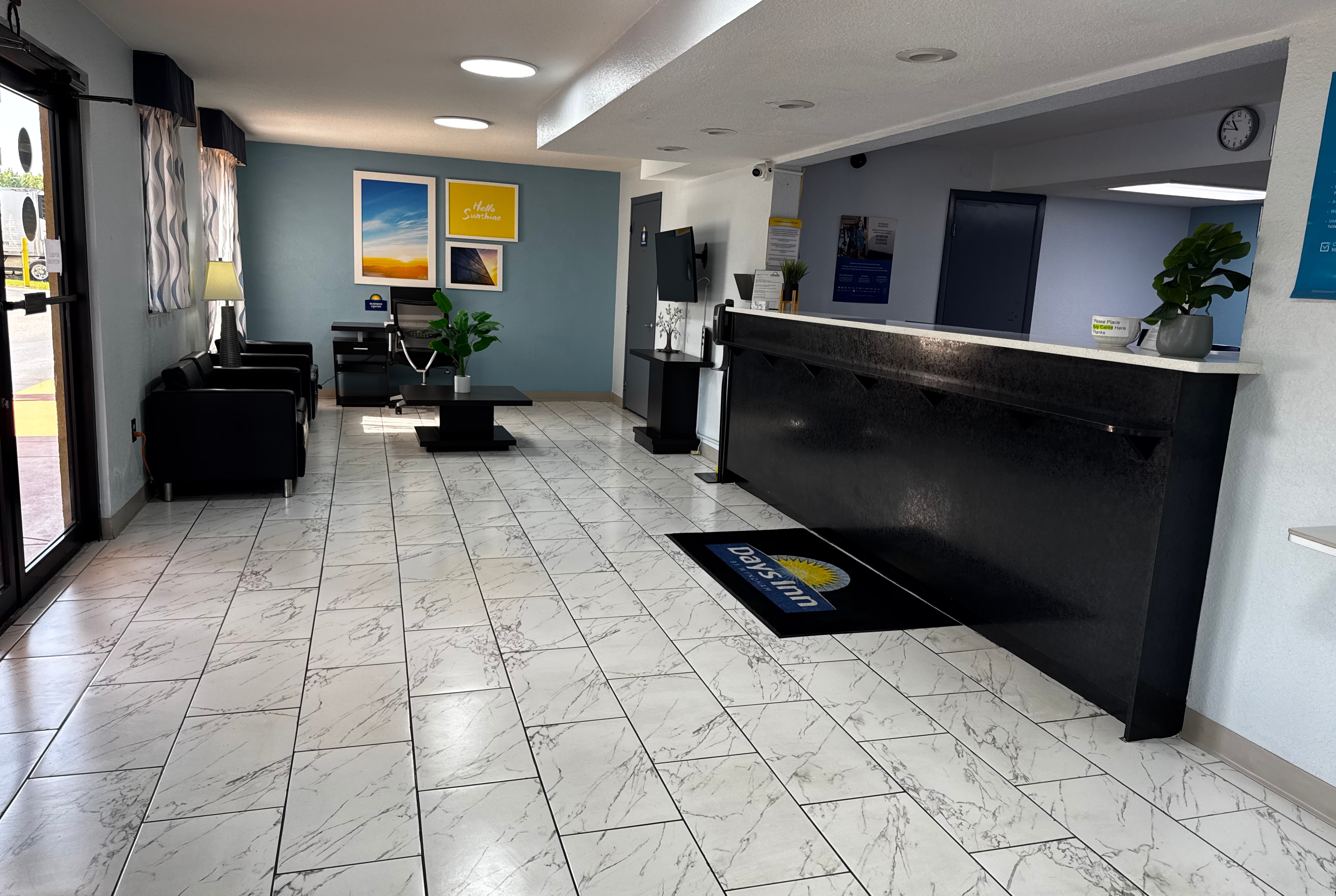 Days Inn by Wyndham Lake City I-10 reception in Lake City, Florida