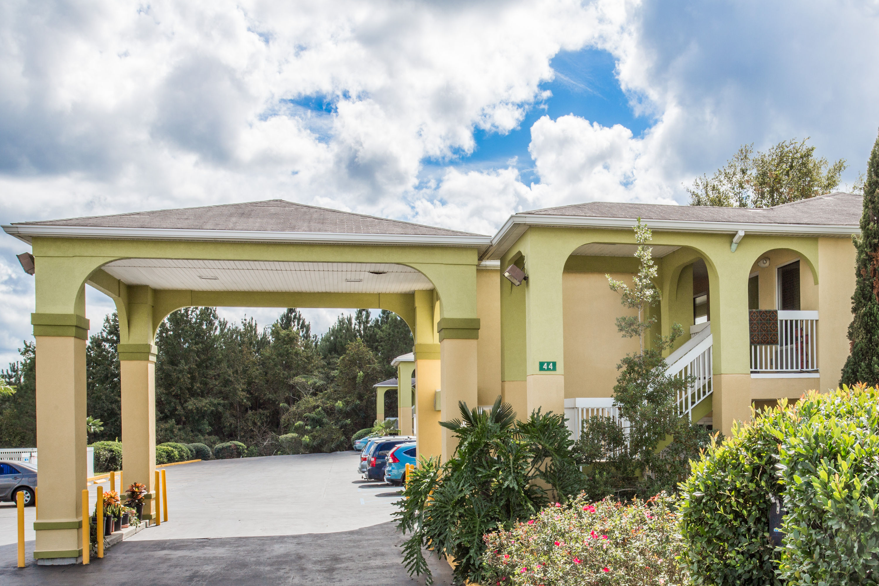 Exterior of Days Inn by Wyndham Lamont/Monticello hotel in Lamont, Florida