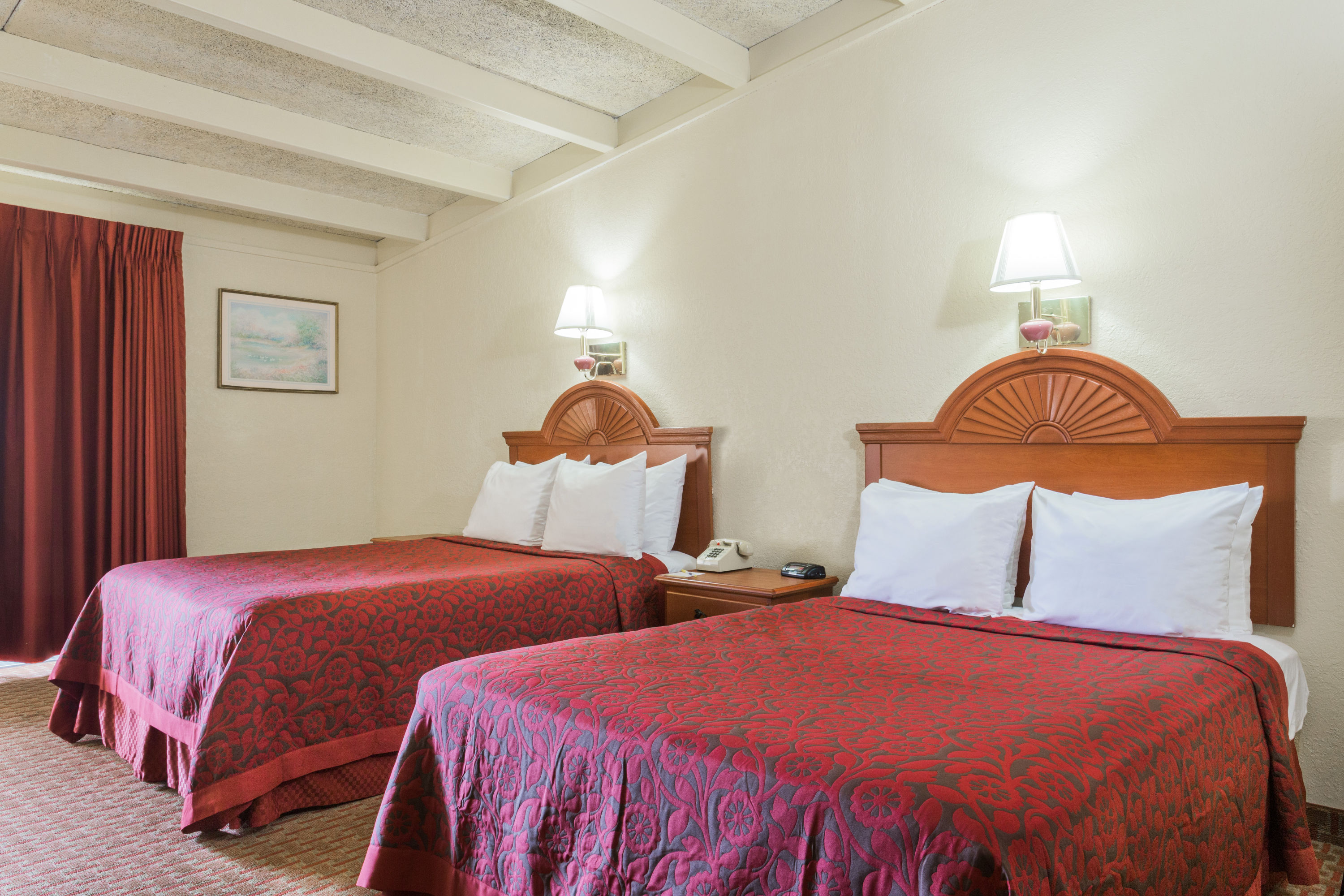 Guest room at the Days Inn by Wyndham Ocala North in Ocala, Florida