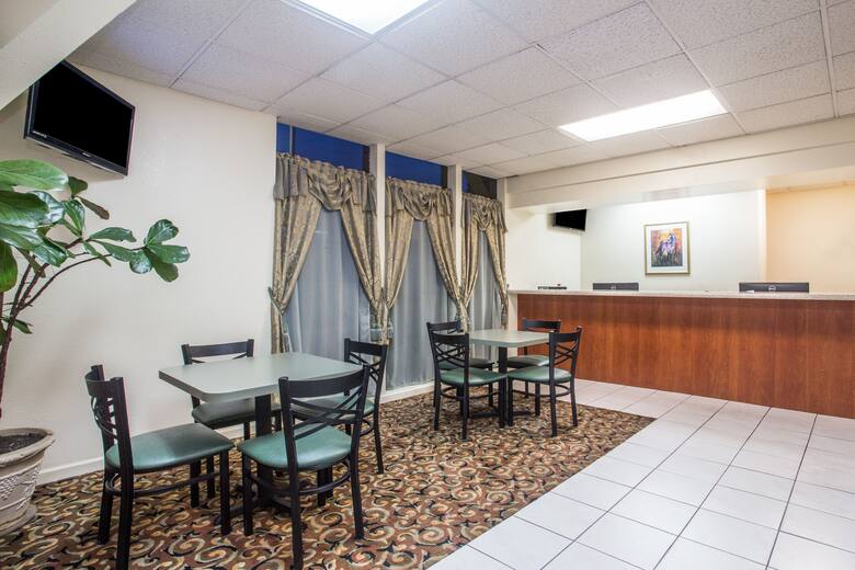 Days Inn Ocala North hotel lobby in Ocala, Florida