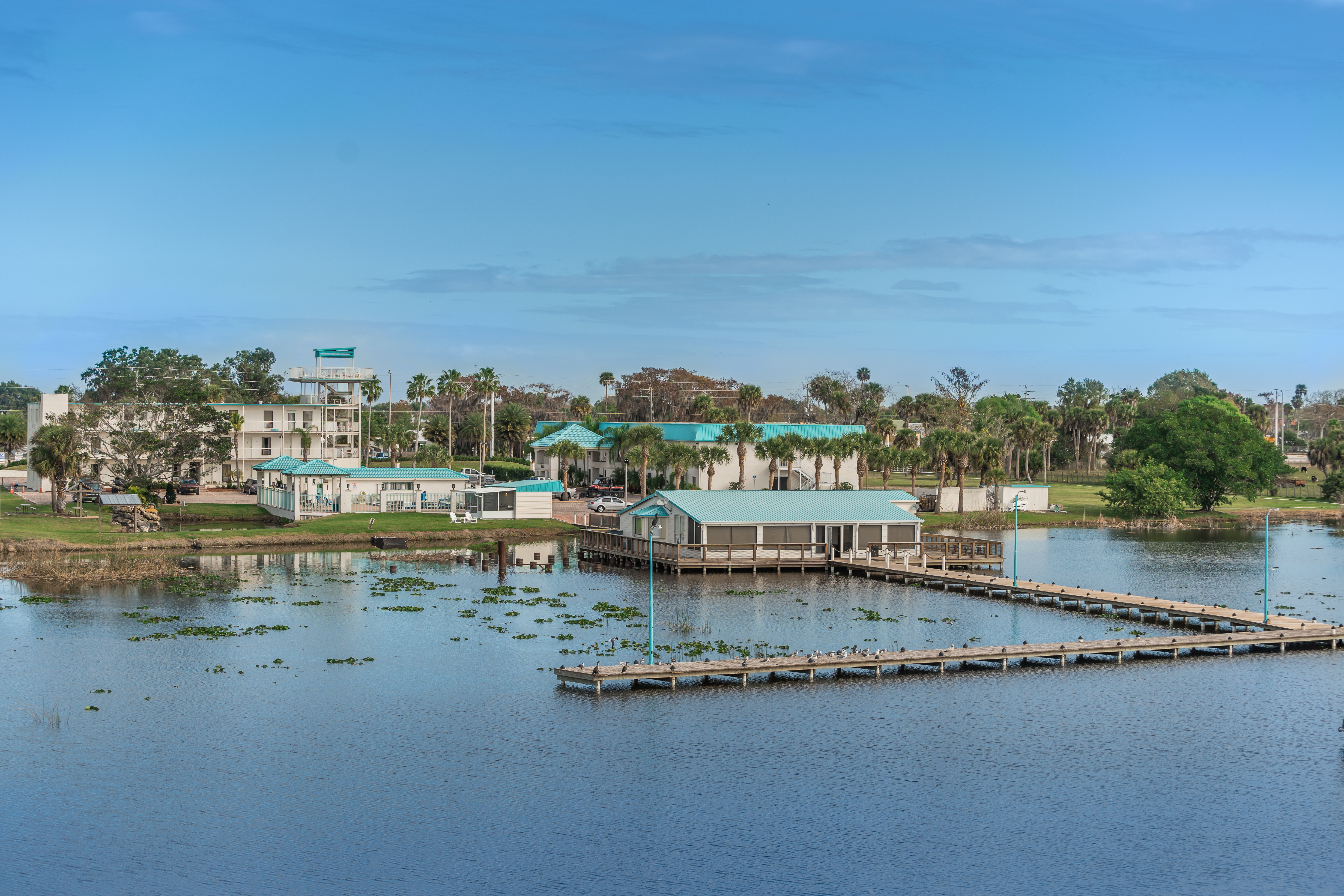 Scenic Image of Days Inn & Suites by Wyndham Lake Okeechobee hotel in Okeechobee, Florida