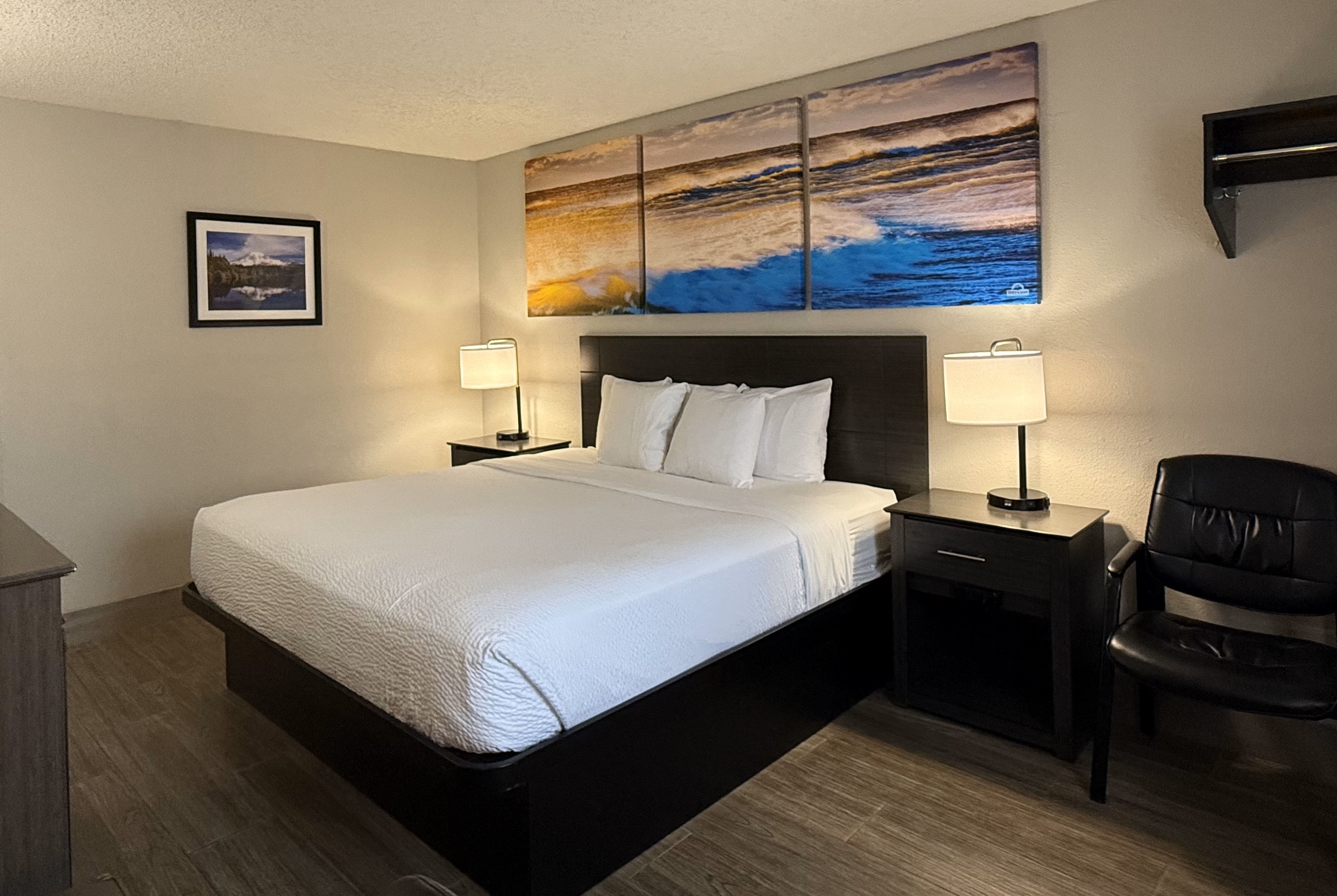 Guest room at the Days Inn by Wyndham Orange Park/Jacksonville in Orange Park, Florida