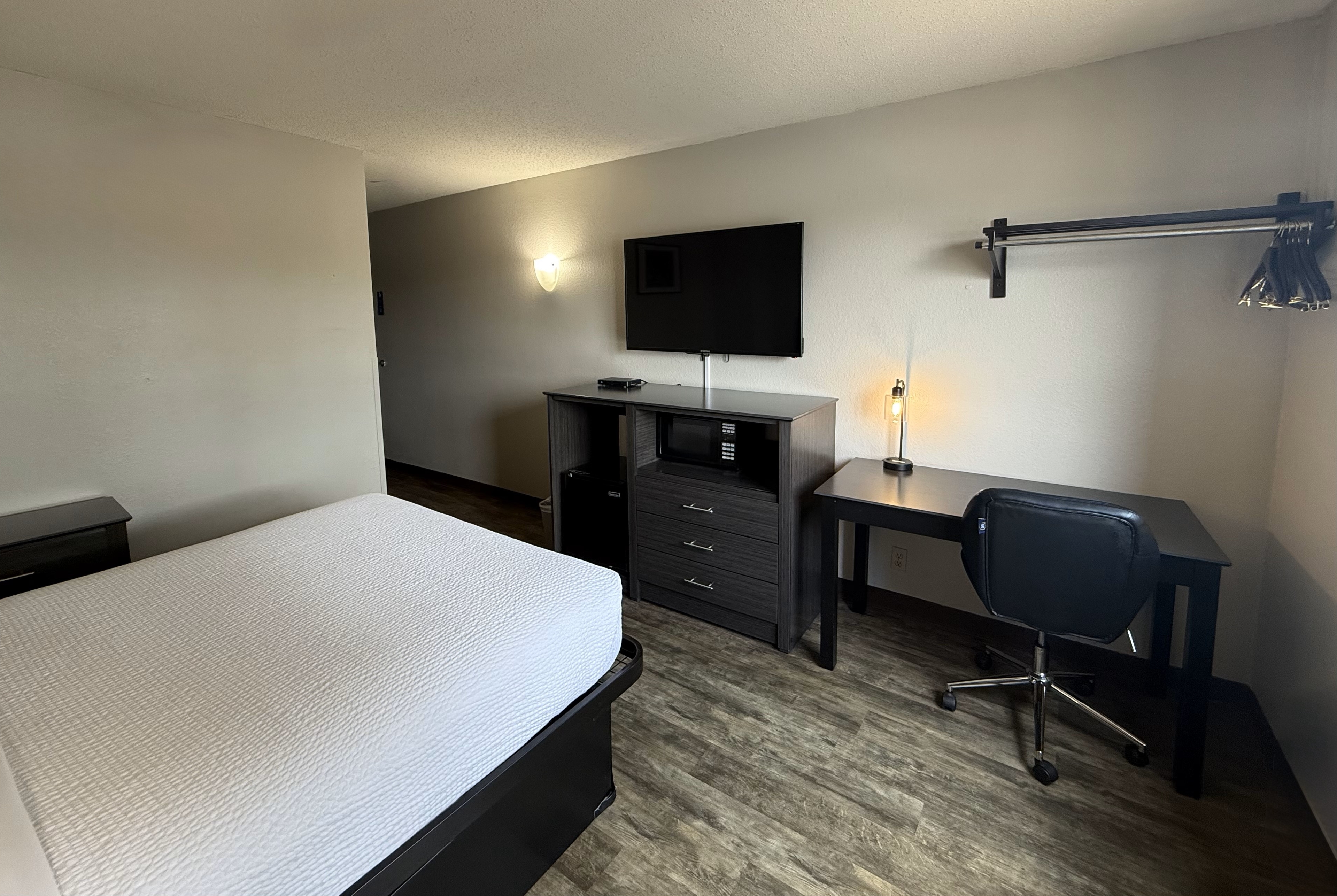 Guest room at the Days Inn by Wyndham Orange Park/Jacksonville in Orange Park, Florida