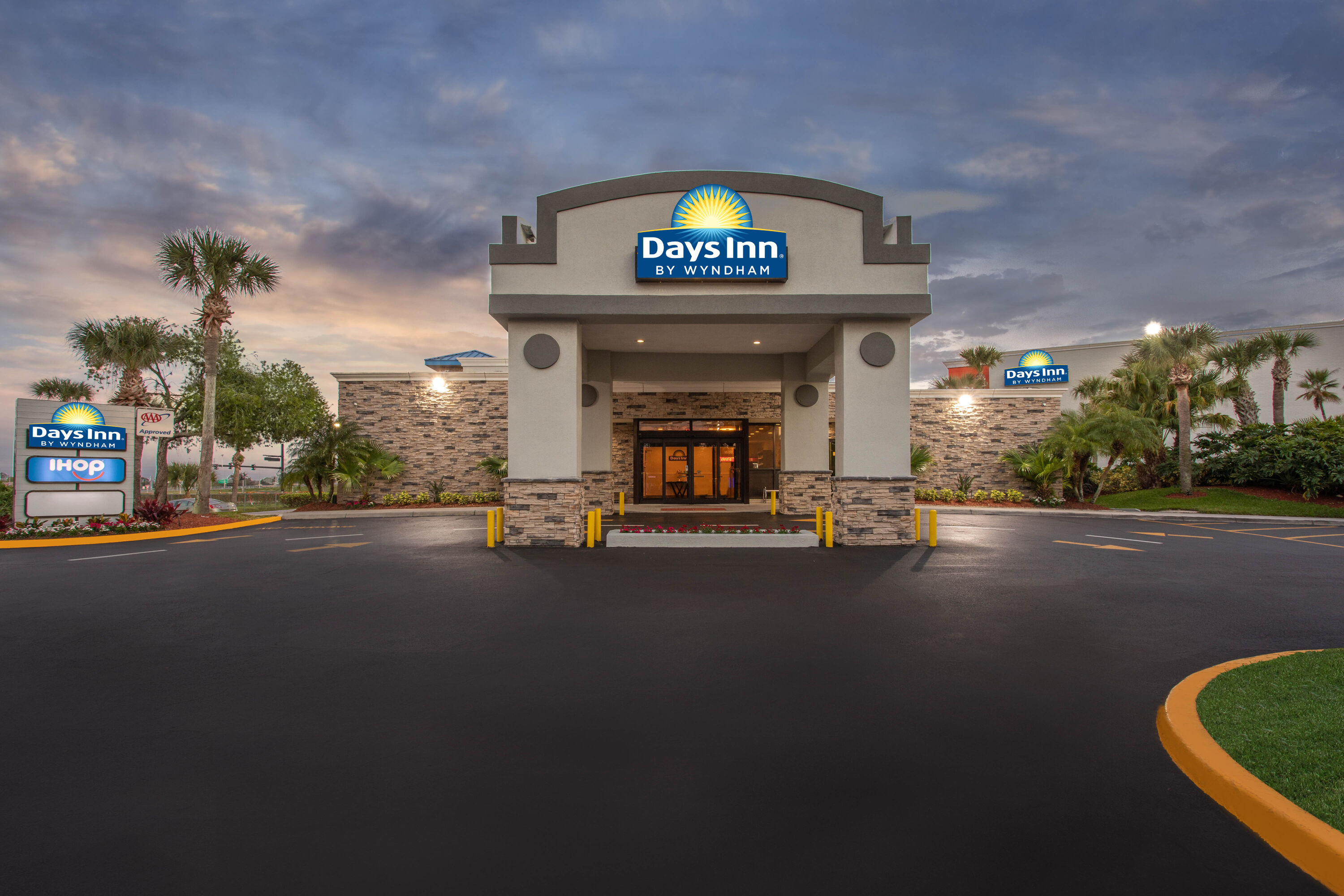 Days Inn by Wyndham Orlando Conv. Center/International Dr Orlando, FL