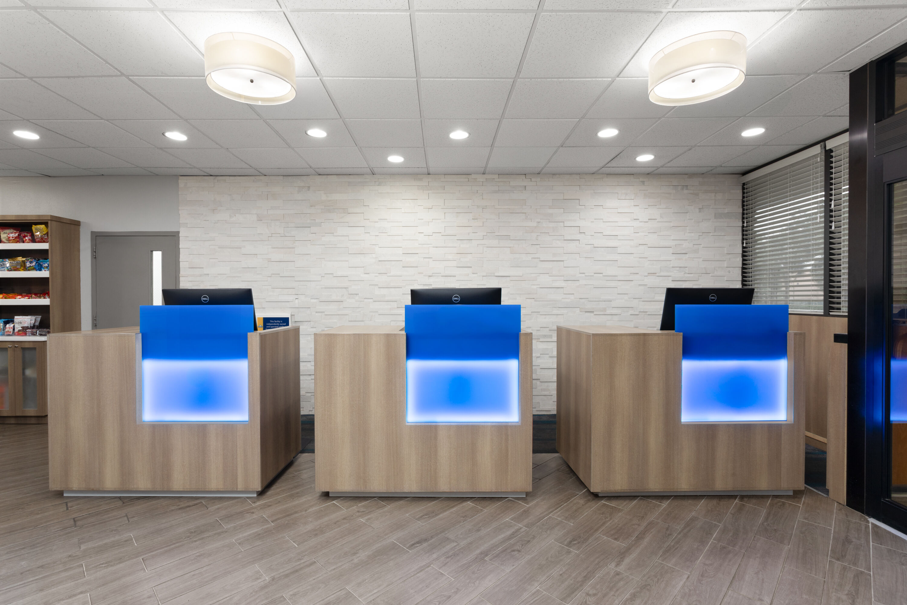 Days Inn by Wyndham Orlando Conv. Center/International Dr reception in Orlando, Florida