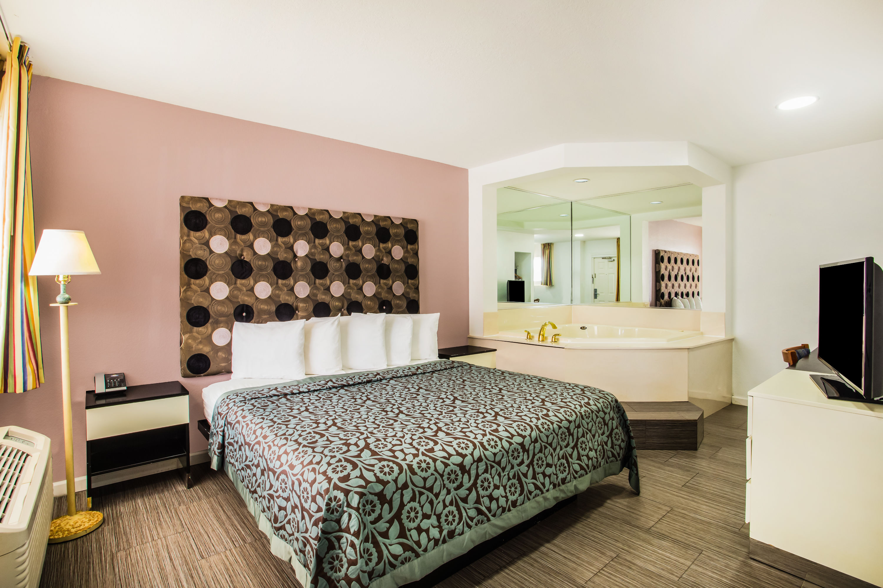 Days Inn By Wyndham Ormond Beach Mainsail Oceanfront