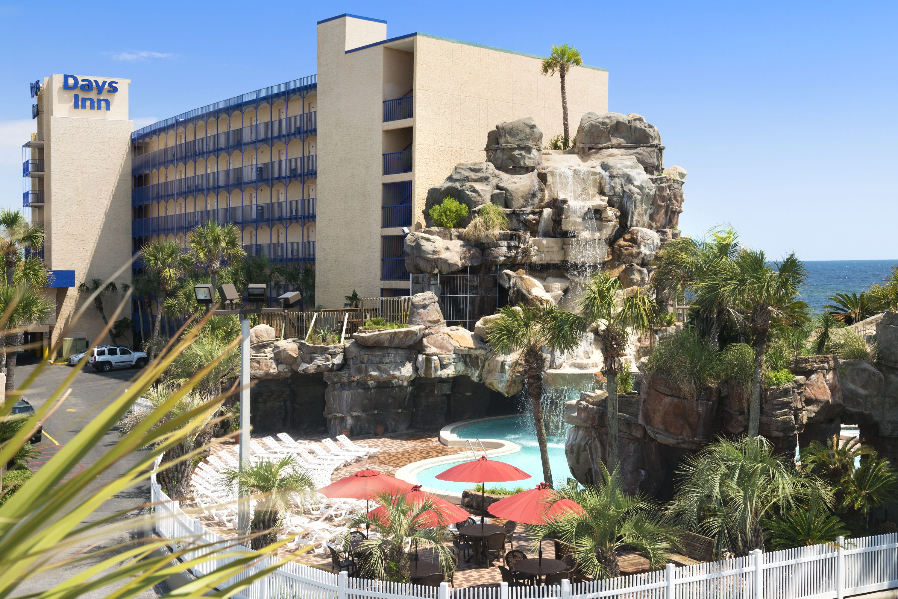 Days Inn by Wyndham Panama City BeachOcean Front  Panama 