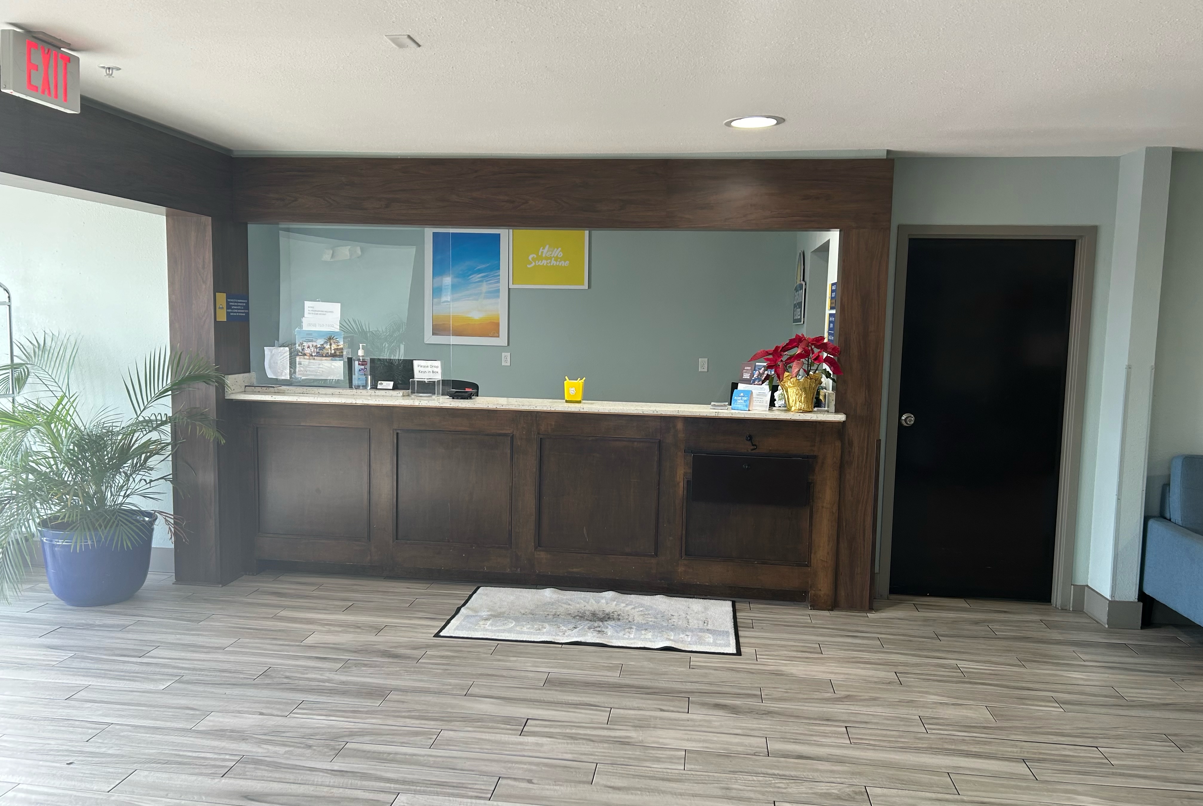 Days Inn by Wyndham Panama City/Callaway reception in Panama City, Florida