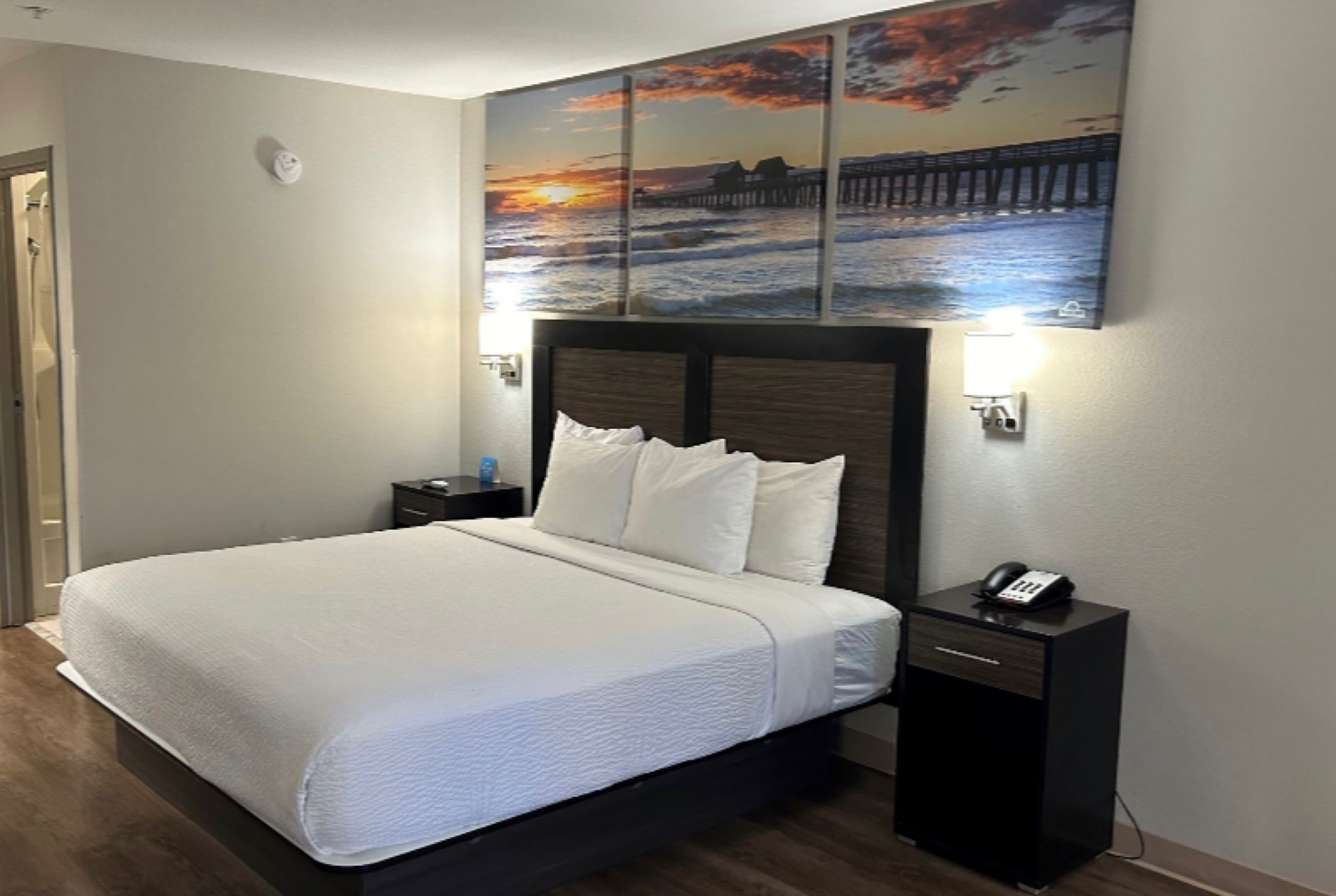 Guest room at the Days Inn by Wyndham Panama City/Callaway in Panama City, Florida