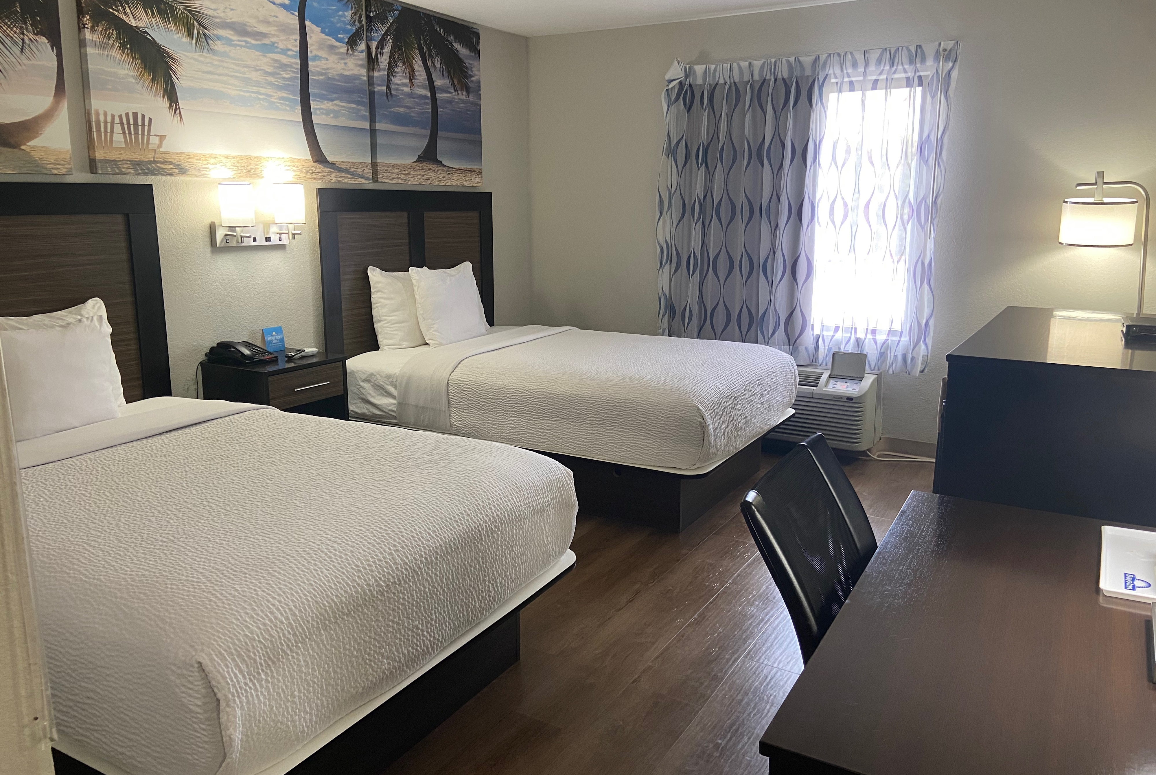 Guest room at the Days Inn by Wyndham Panama City/Callaway in Panama City, Florida