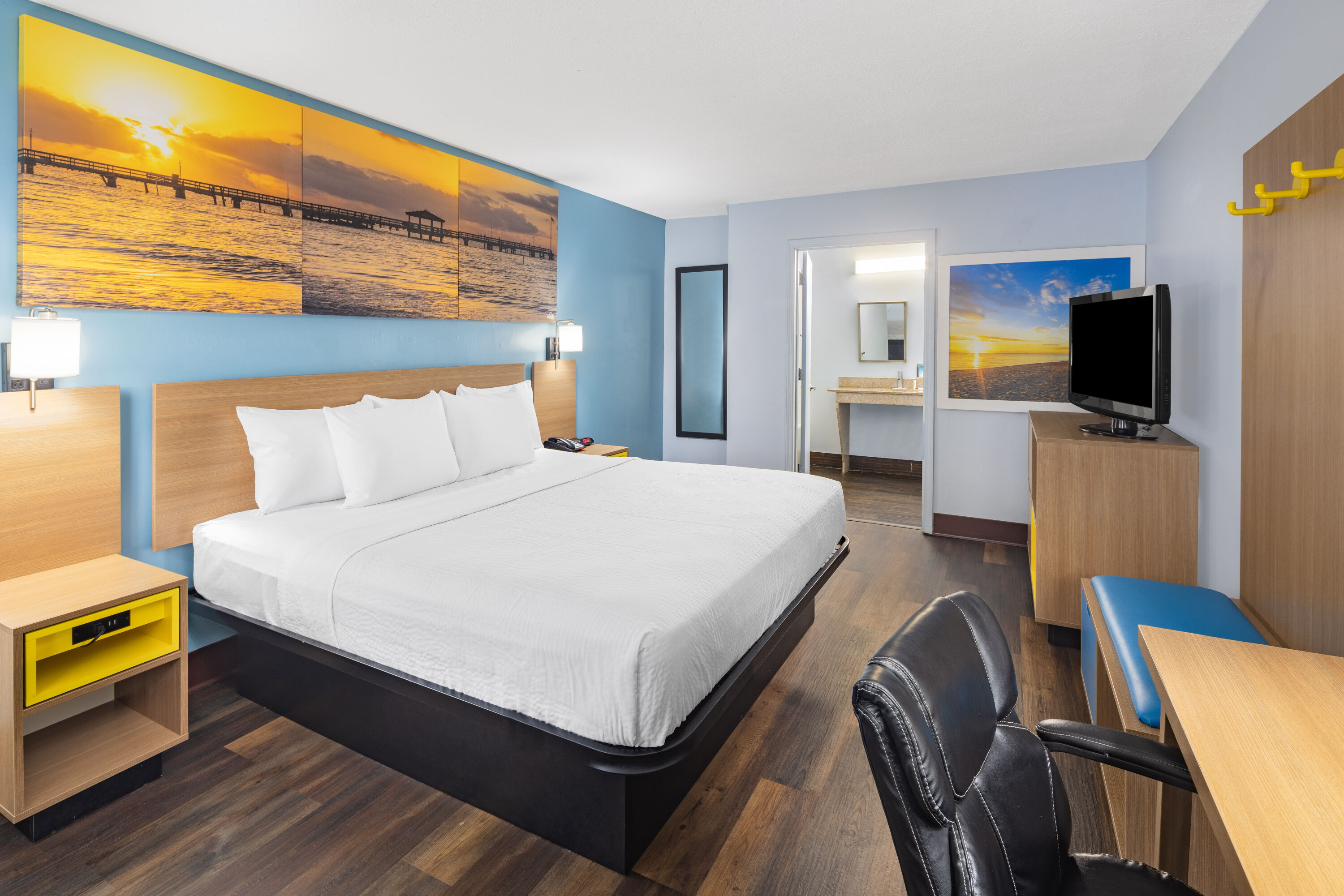 Guest room at the Days Inn by Wyndham Pensacola I-10 in Pensacola, Florida