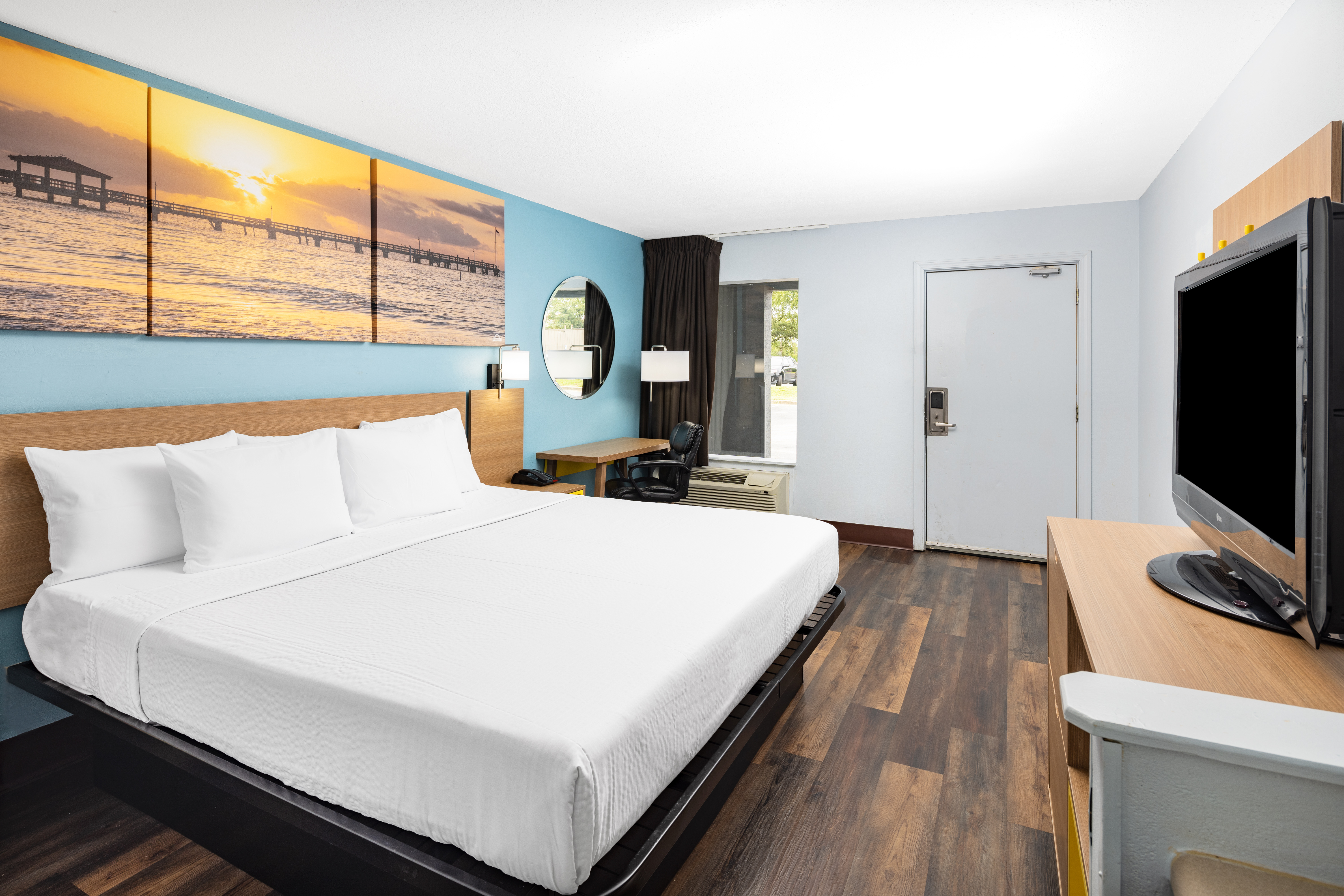 Guest room at the Days Inn by Wyndham Pensacola I-10 in Pensacola, Florida