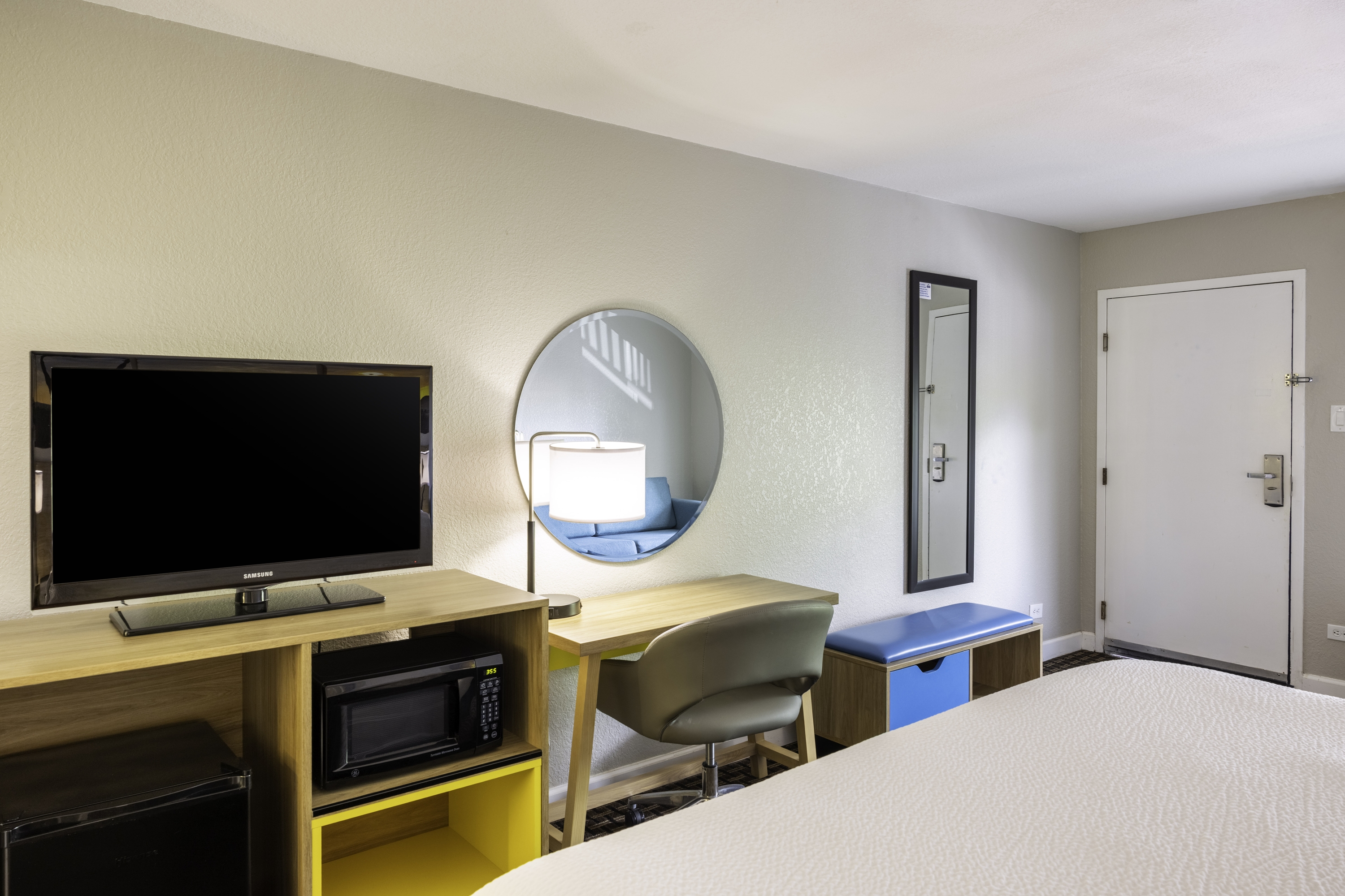 Guest room at the Days Inn by Wyndham Port Charlotte/Punta Gorda in Port Charlotte, Florida