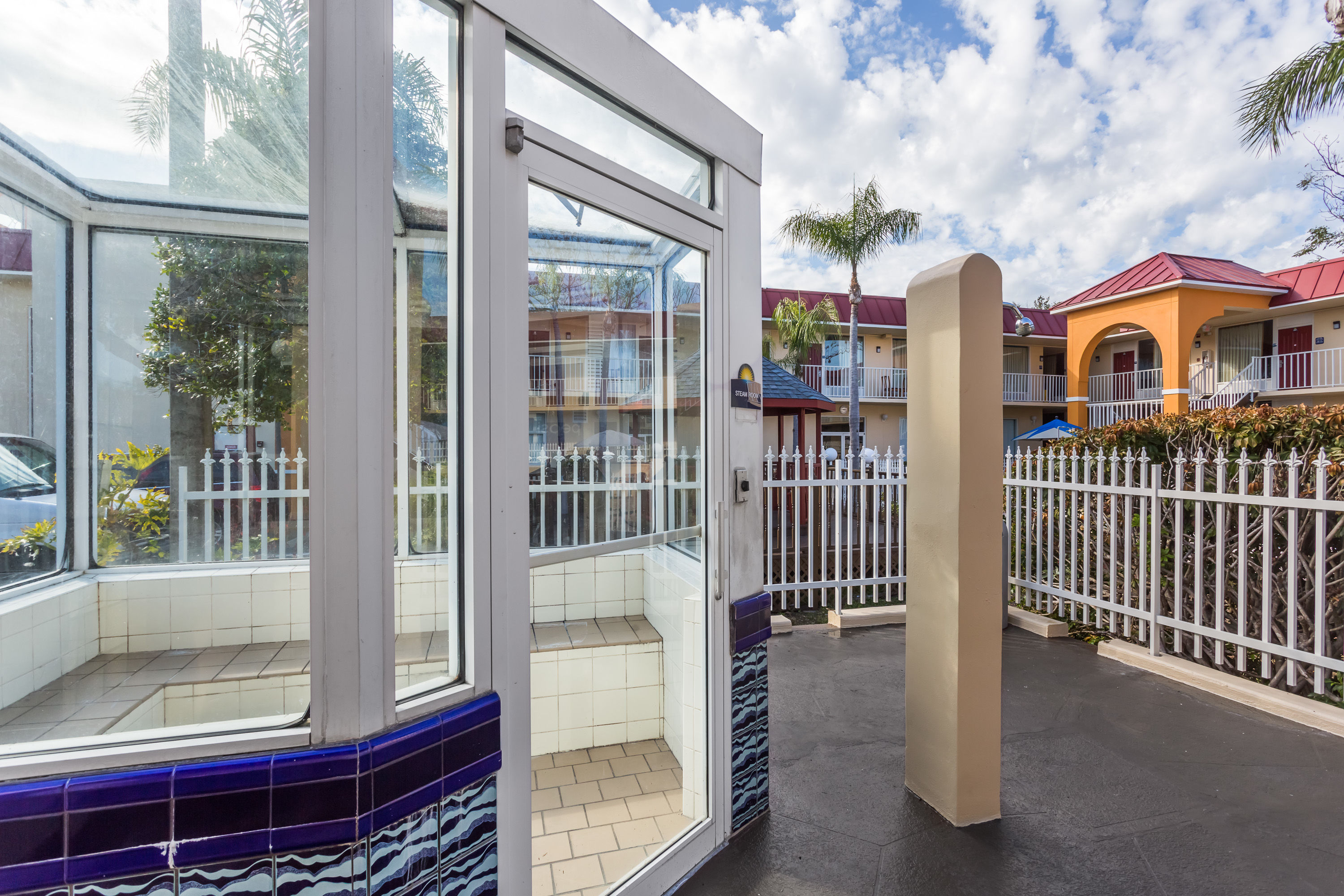 Days Inn Amp Suites By Wyndham Port Richey Port Richey Fl