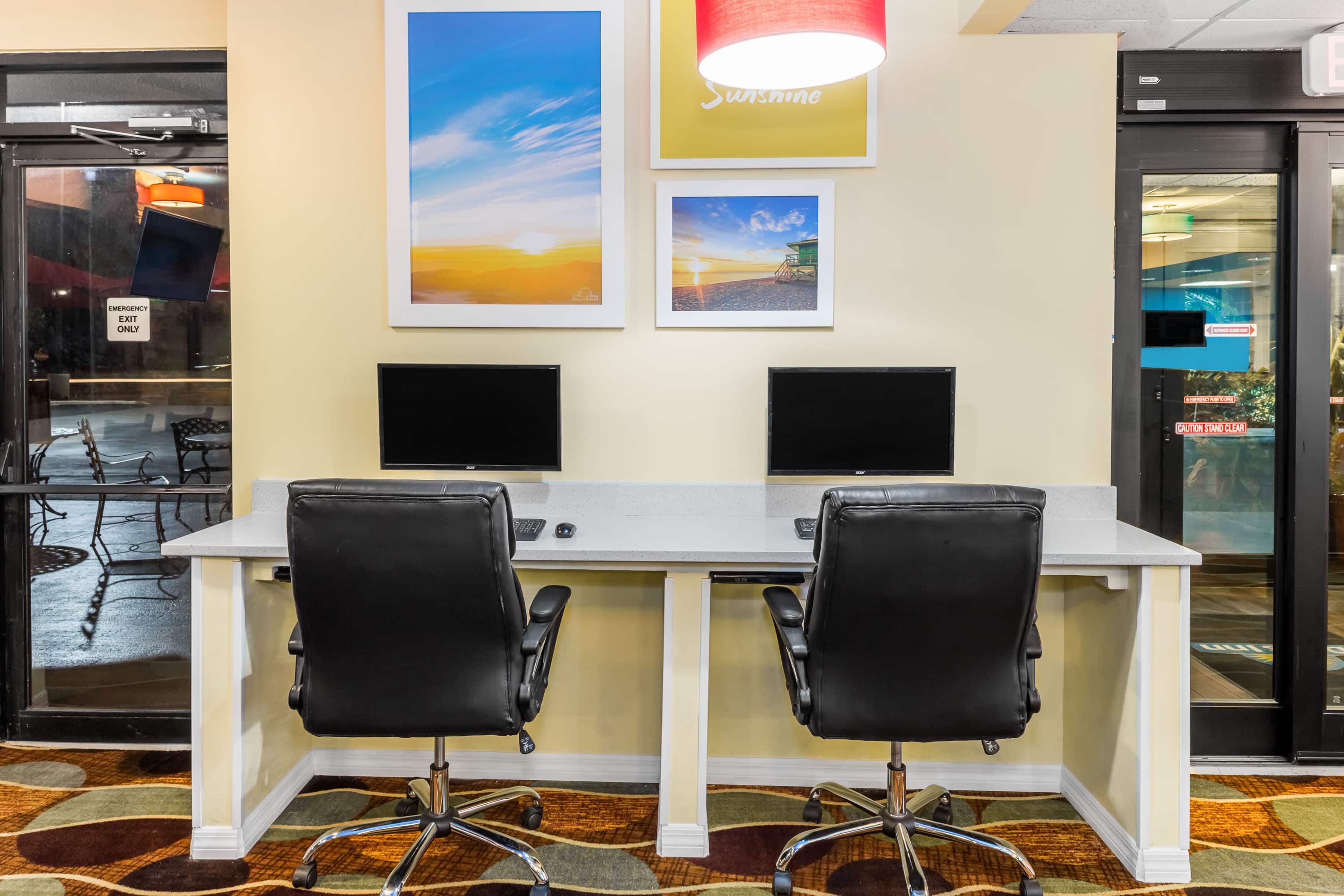 Days Inn By Wyndham Sarasota Bay Sarasota Fl Hotels