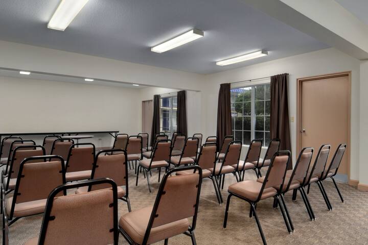 Meeting room at Days Inn Silver Springs/Ocala East in Silver Springs, Florida